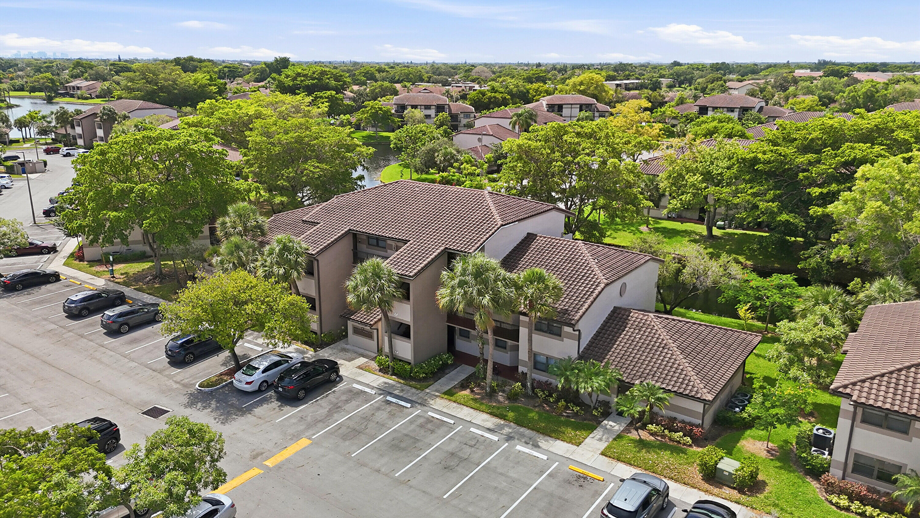 9938 NOB HILL Lane 9938