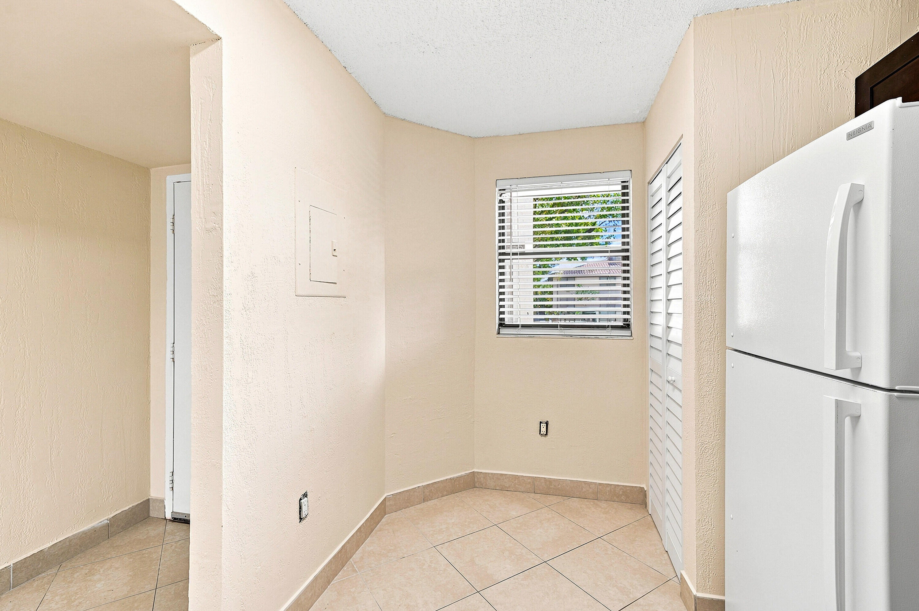 9938 NOB HILL Lane 9938