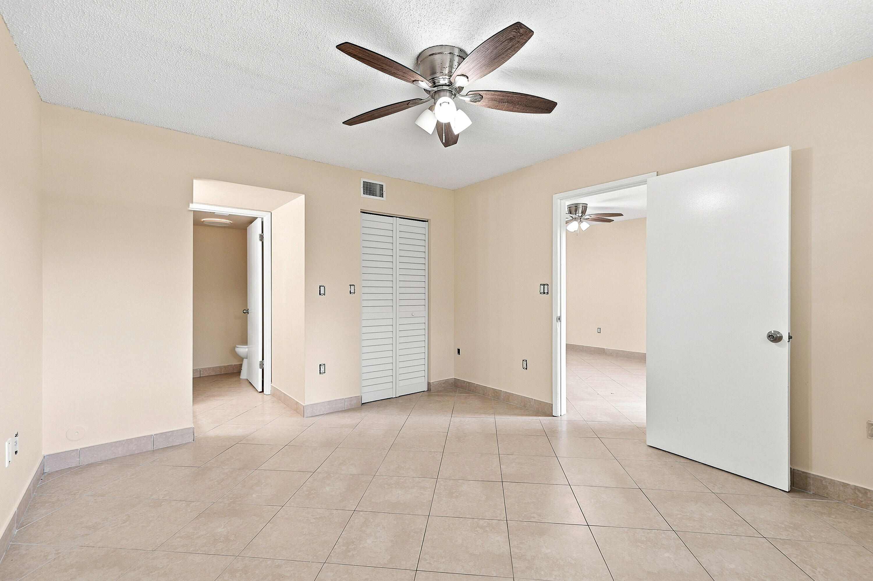 9938 NOB HILL Lane 9938