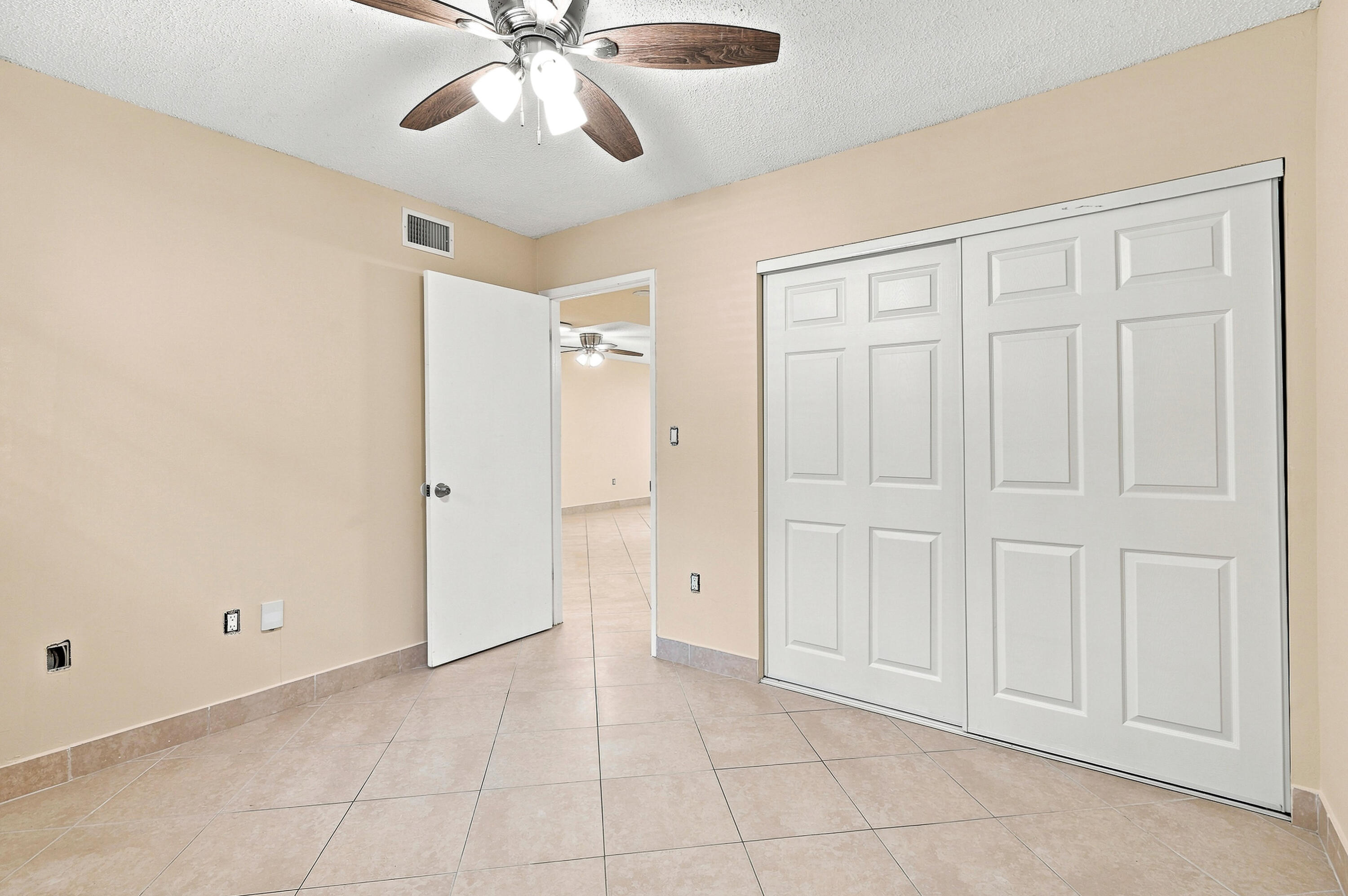 9938 NOB HILL Lane 9938