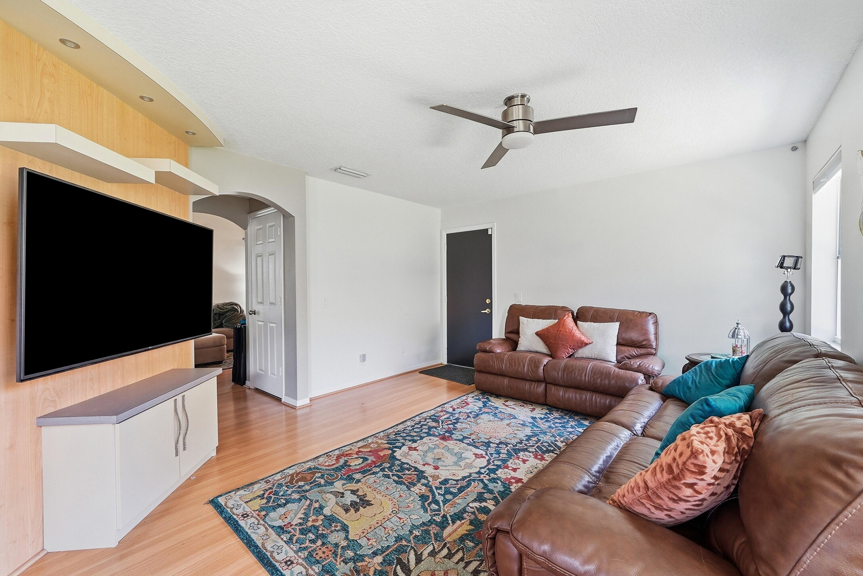 6261 NW 38TH Drive