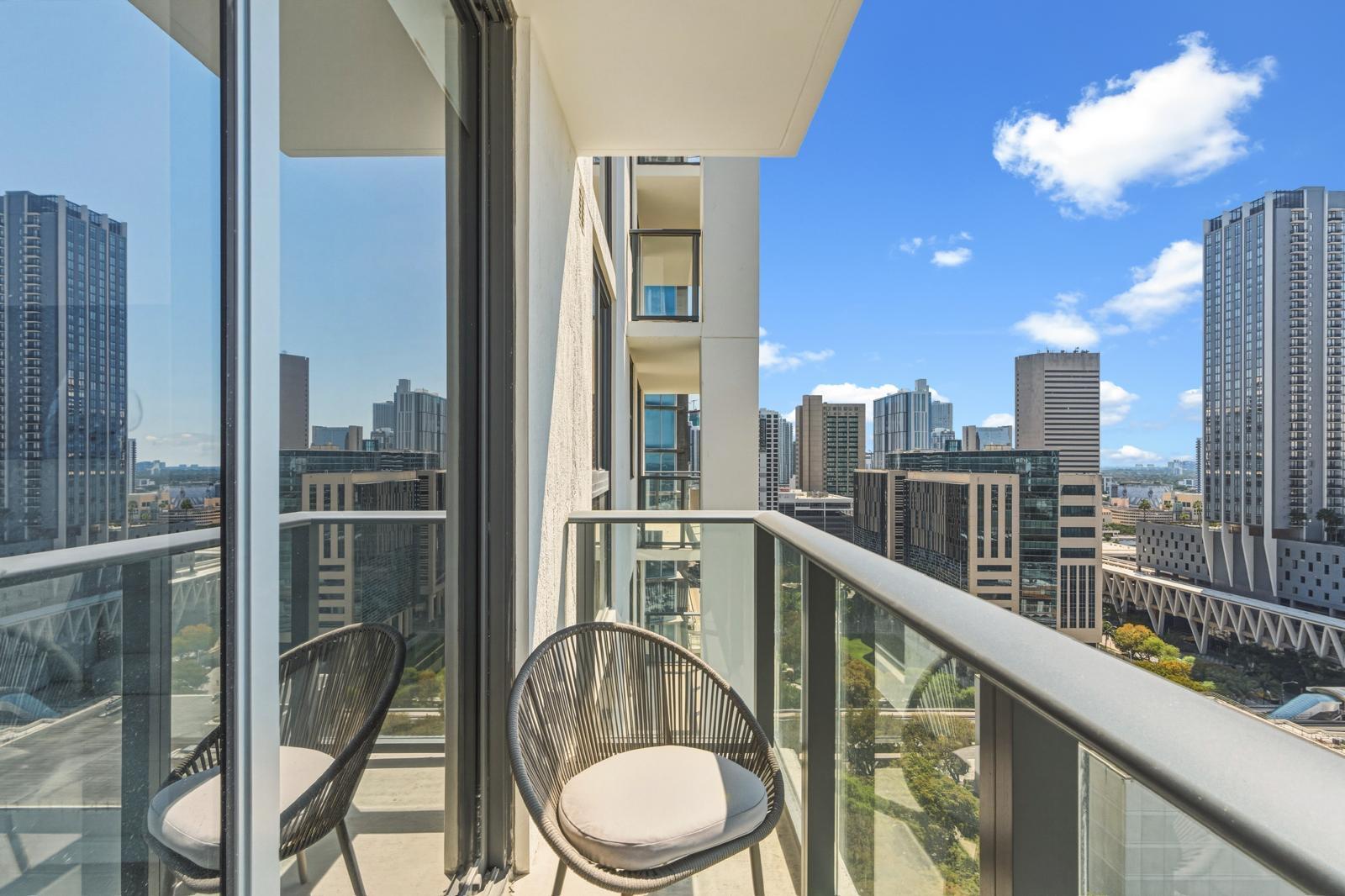 11 NE 6TH Street 2215