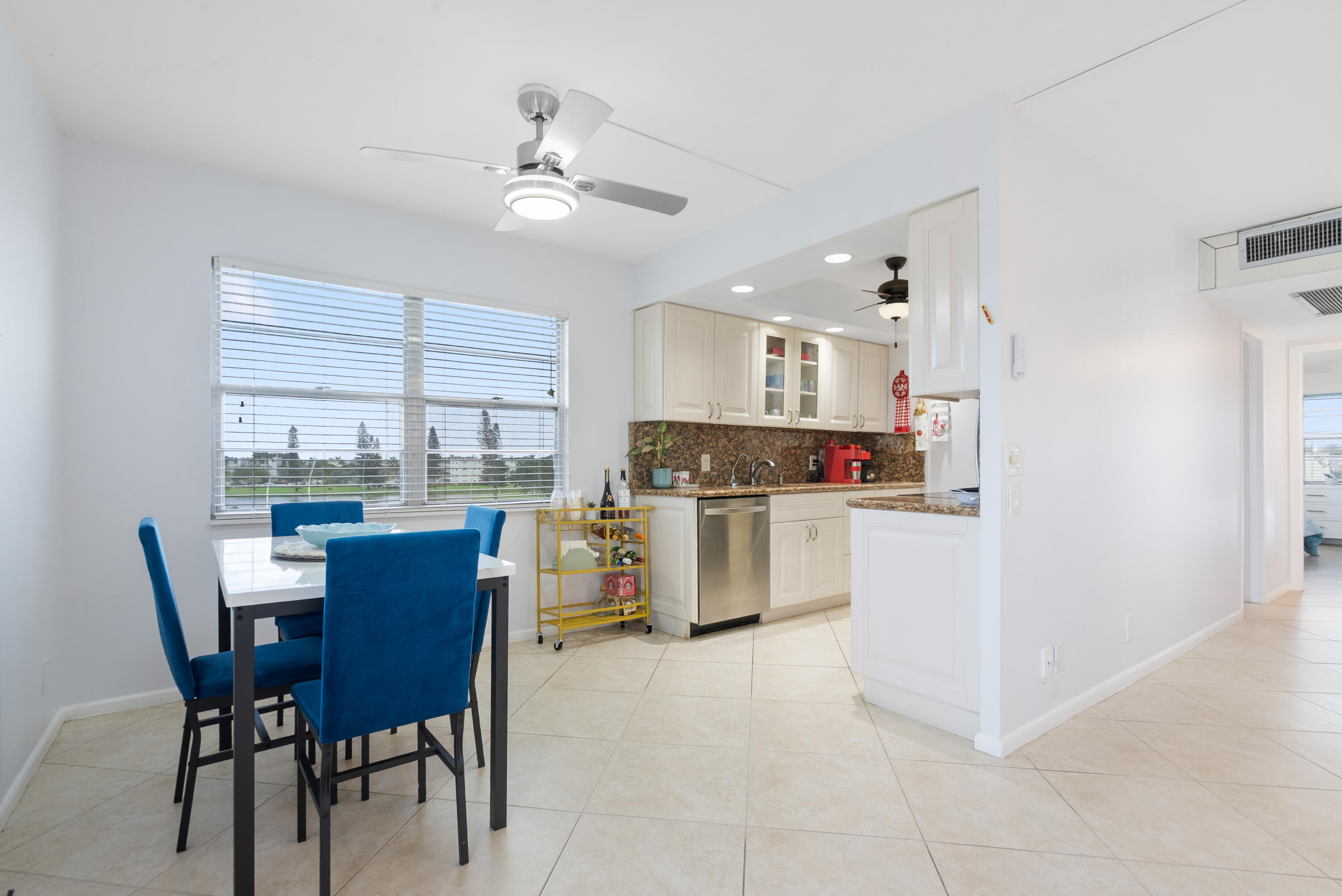 4060 CORNWALL C