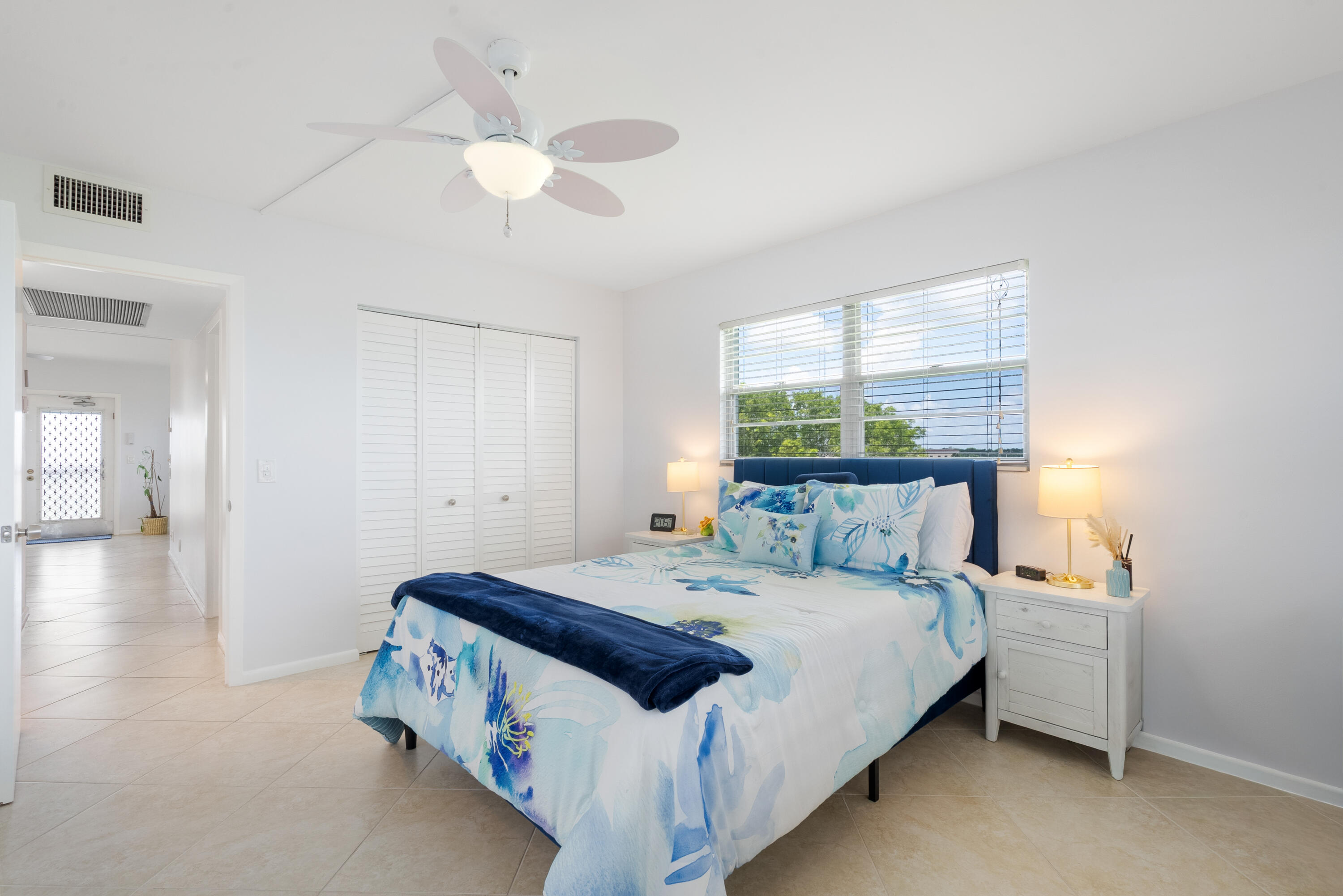 4060 CORNWALL C