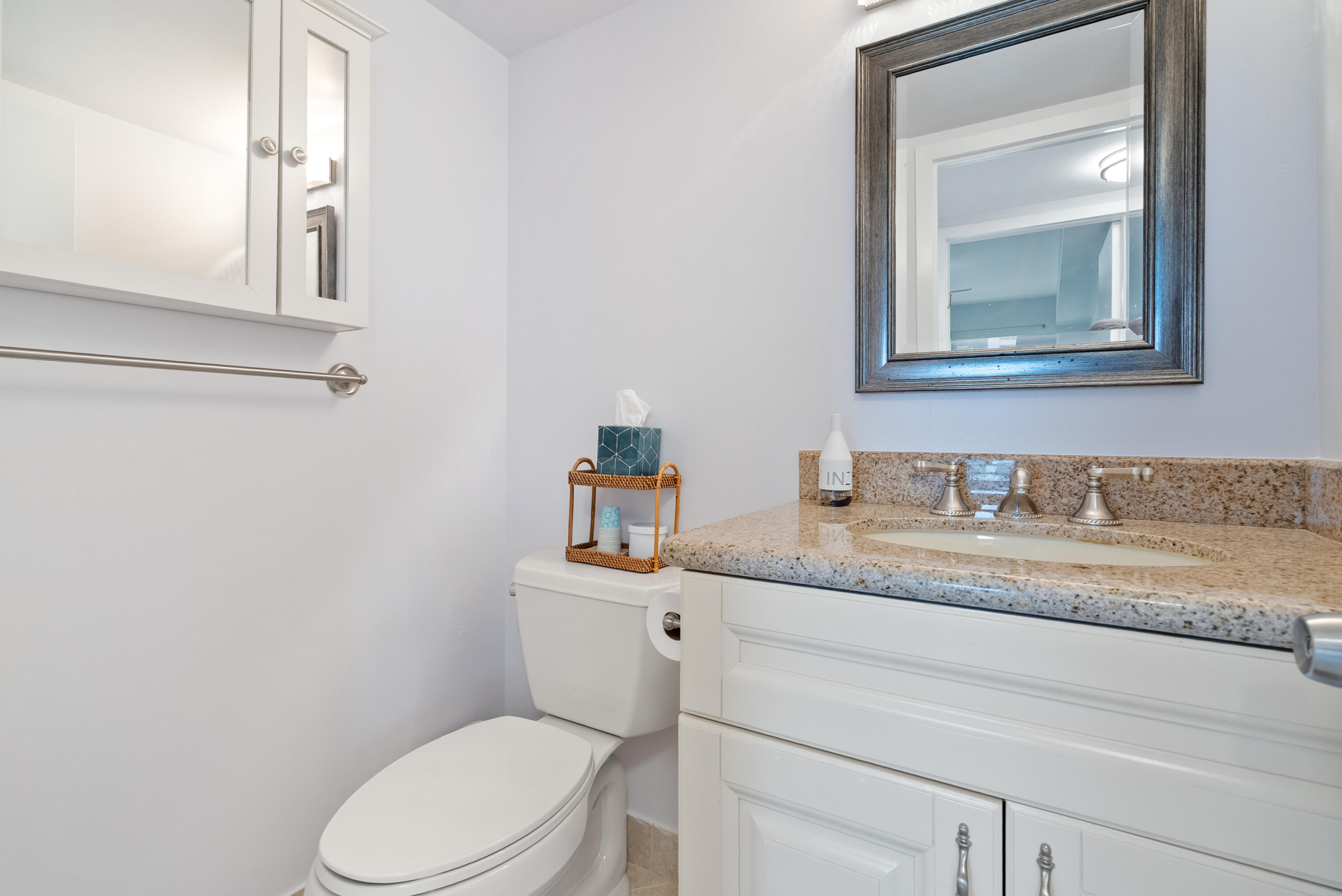 4060 CORNWALL C