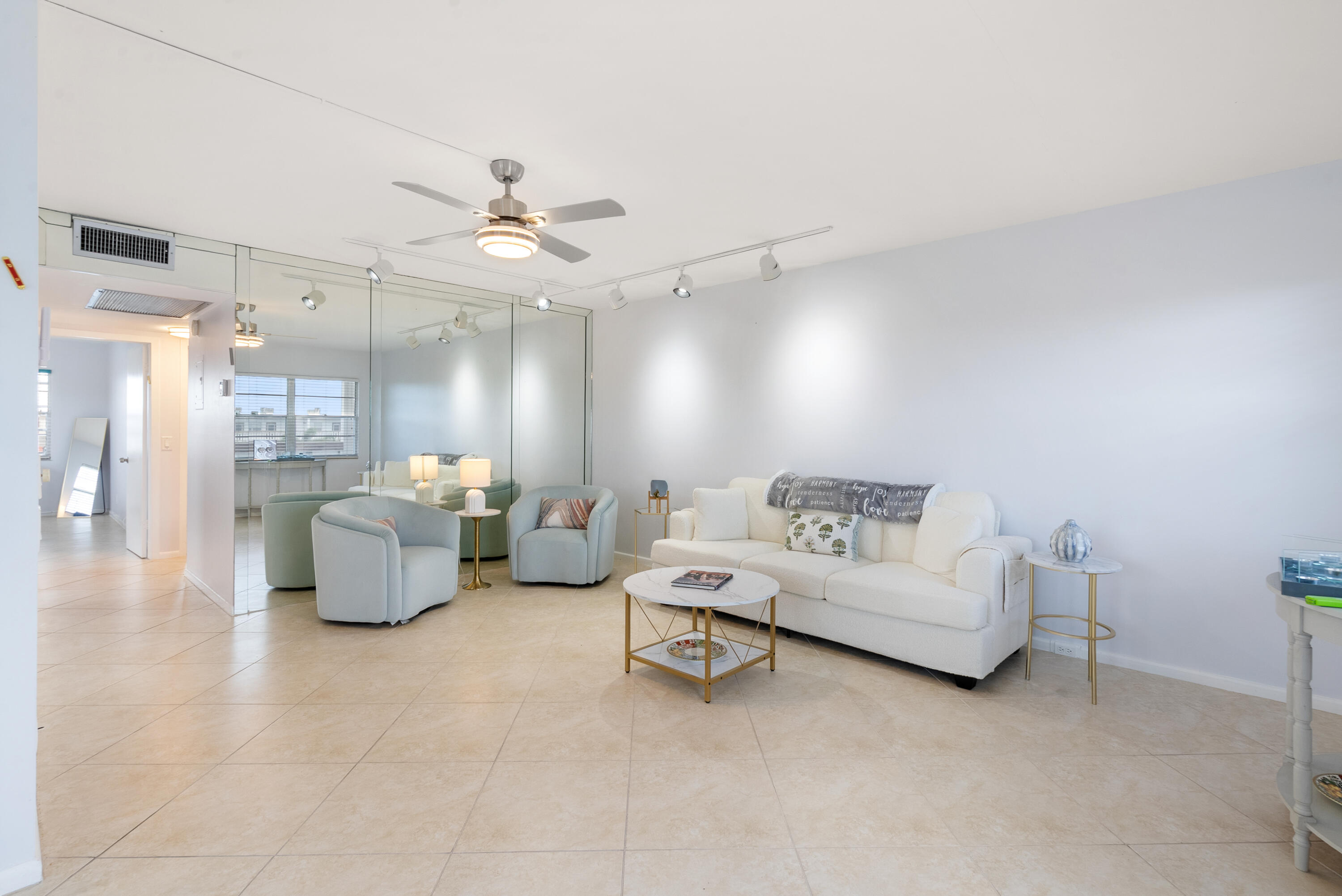 4060 CORNWALL C