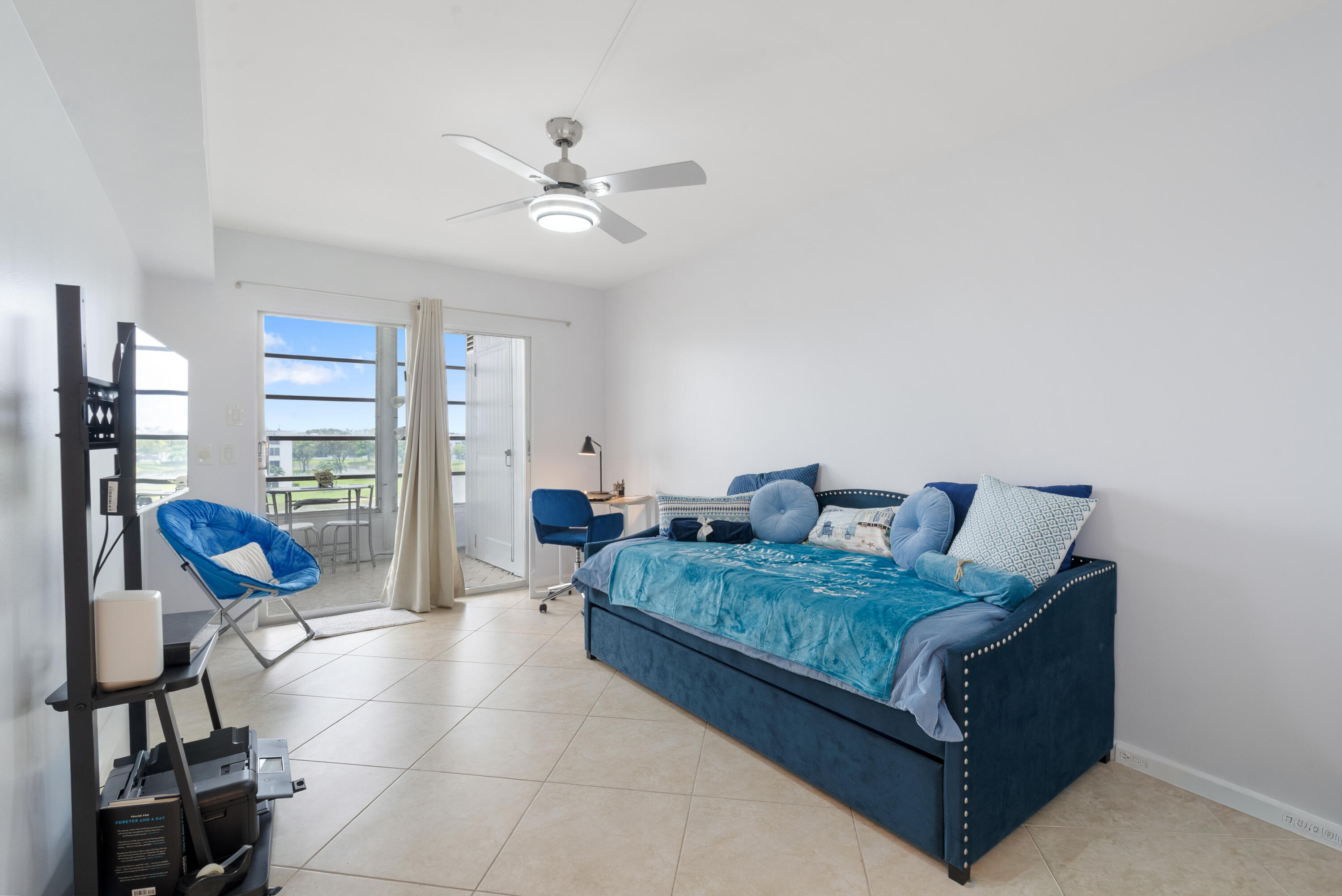 4060 CORNWALL C