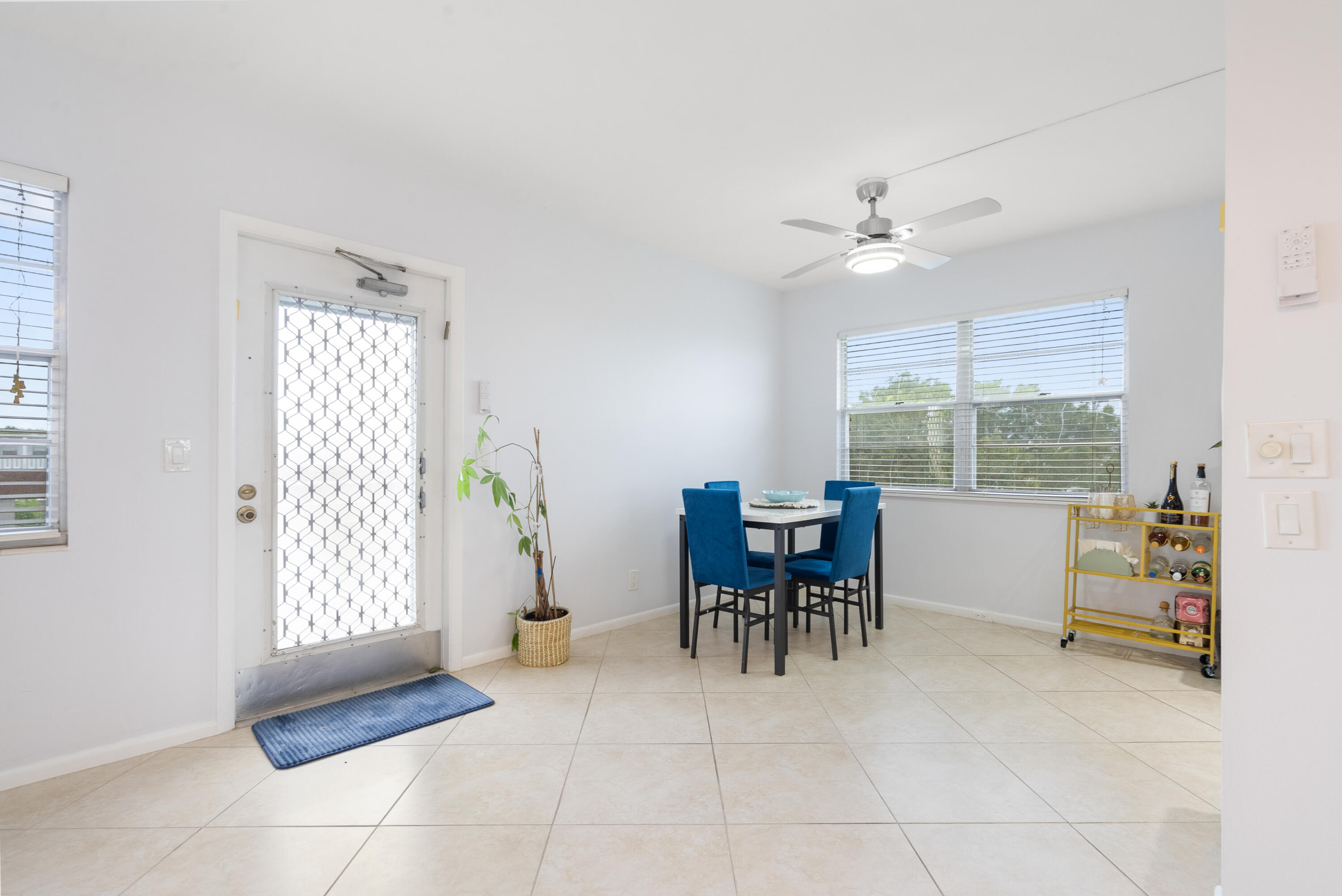 4060 CORNWALL C