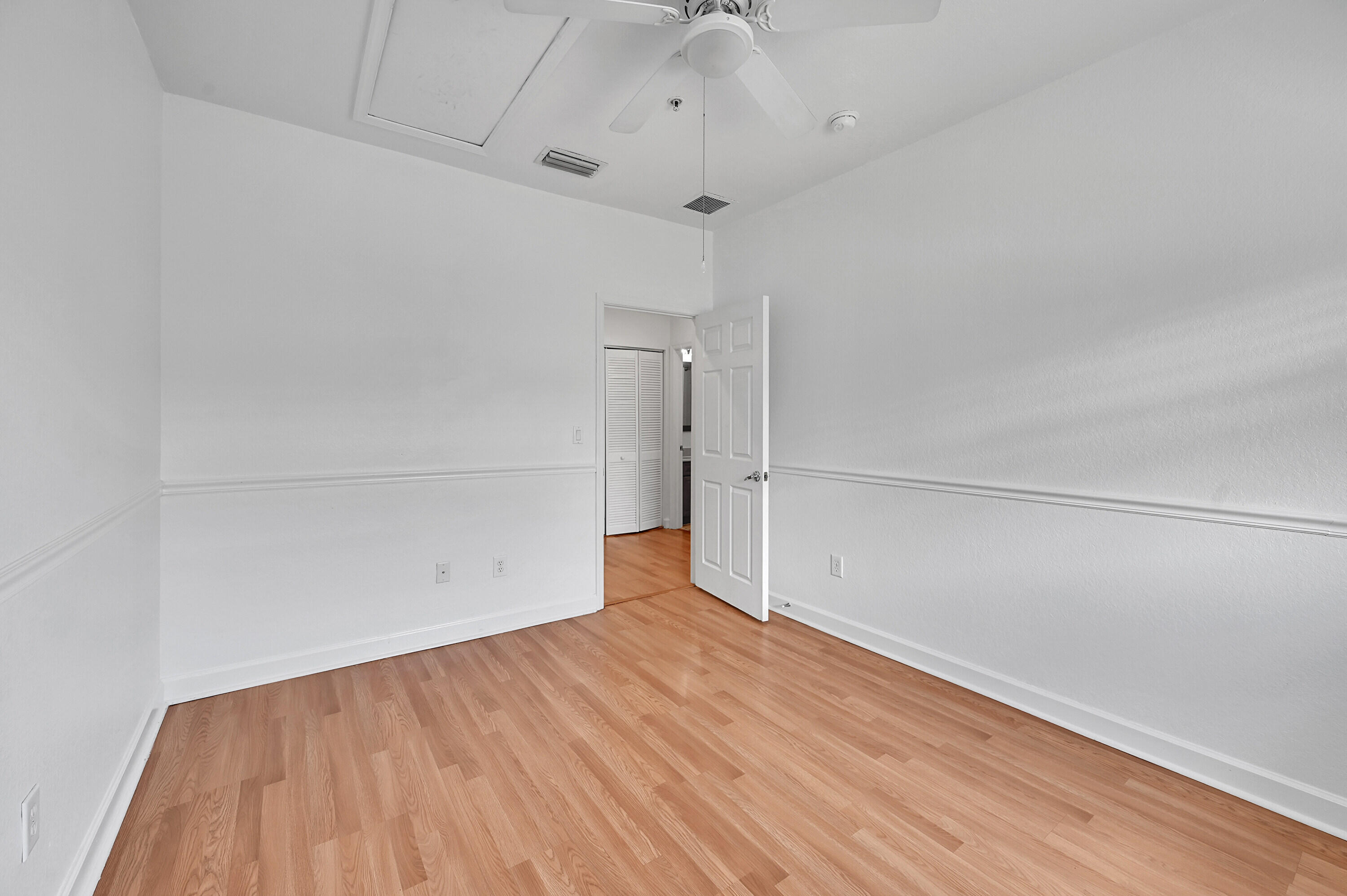 453 NE 1ST Street