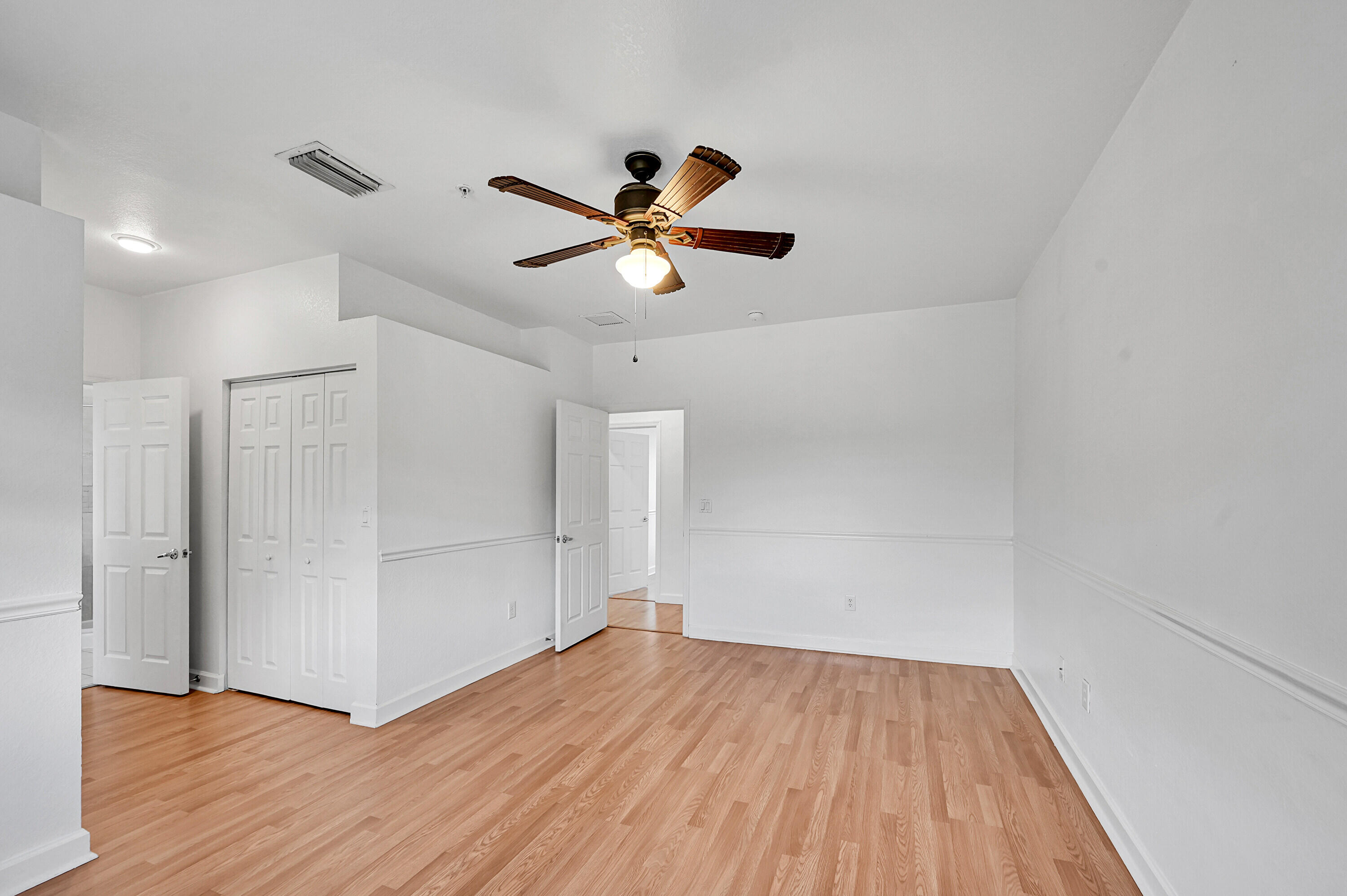 453 NE 1ST Street