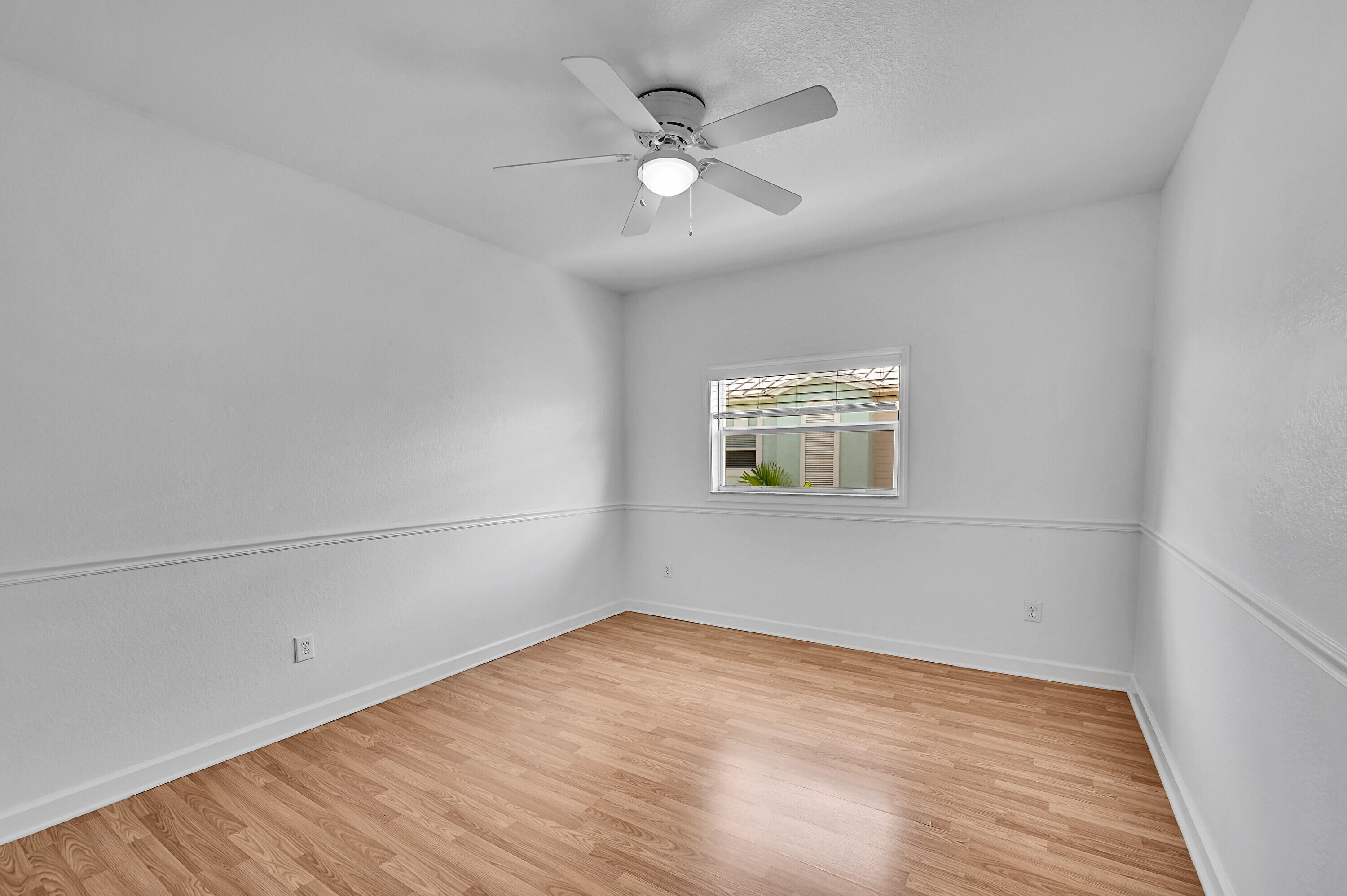453 NE 1ST Street