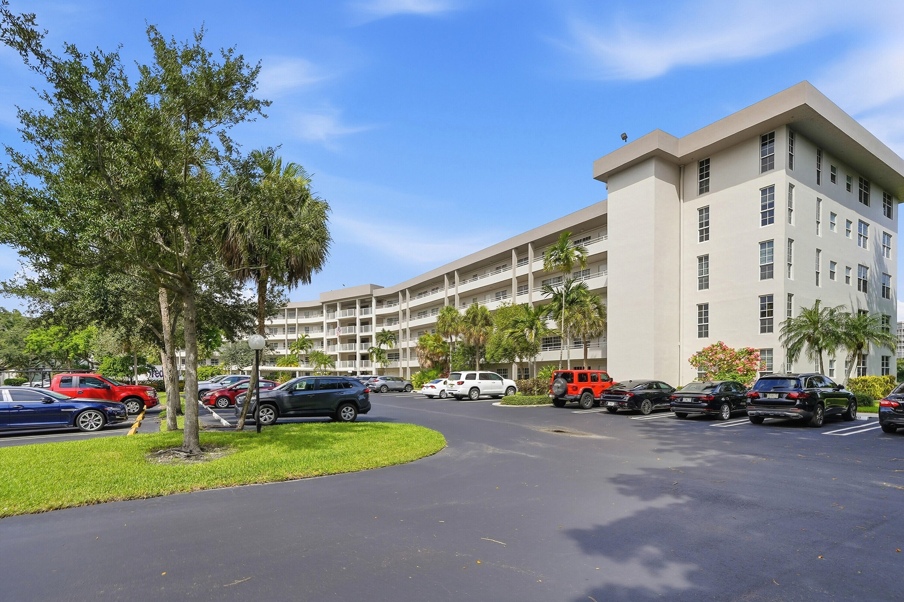 555 Oaks Lane 303