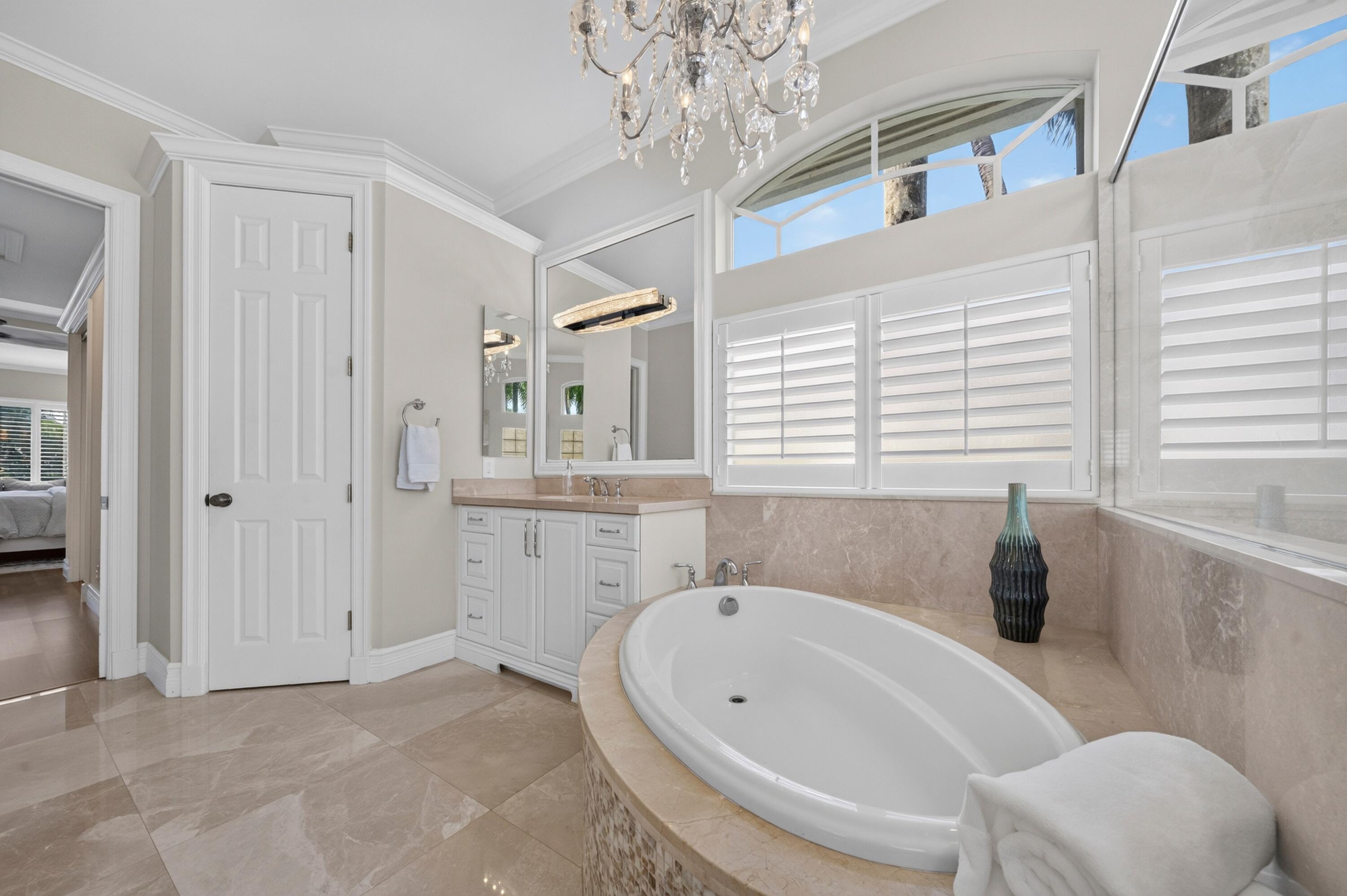 10506 NW 66th Street