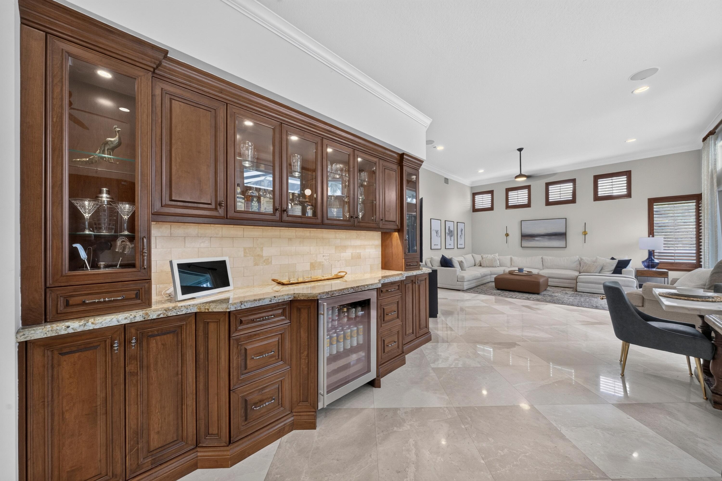 10506 NW 66th Street