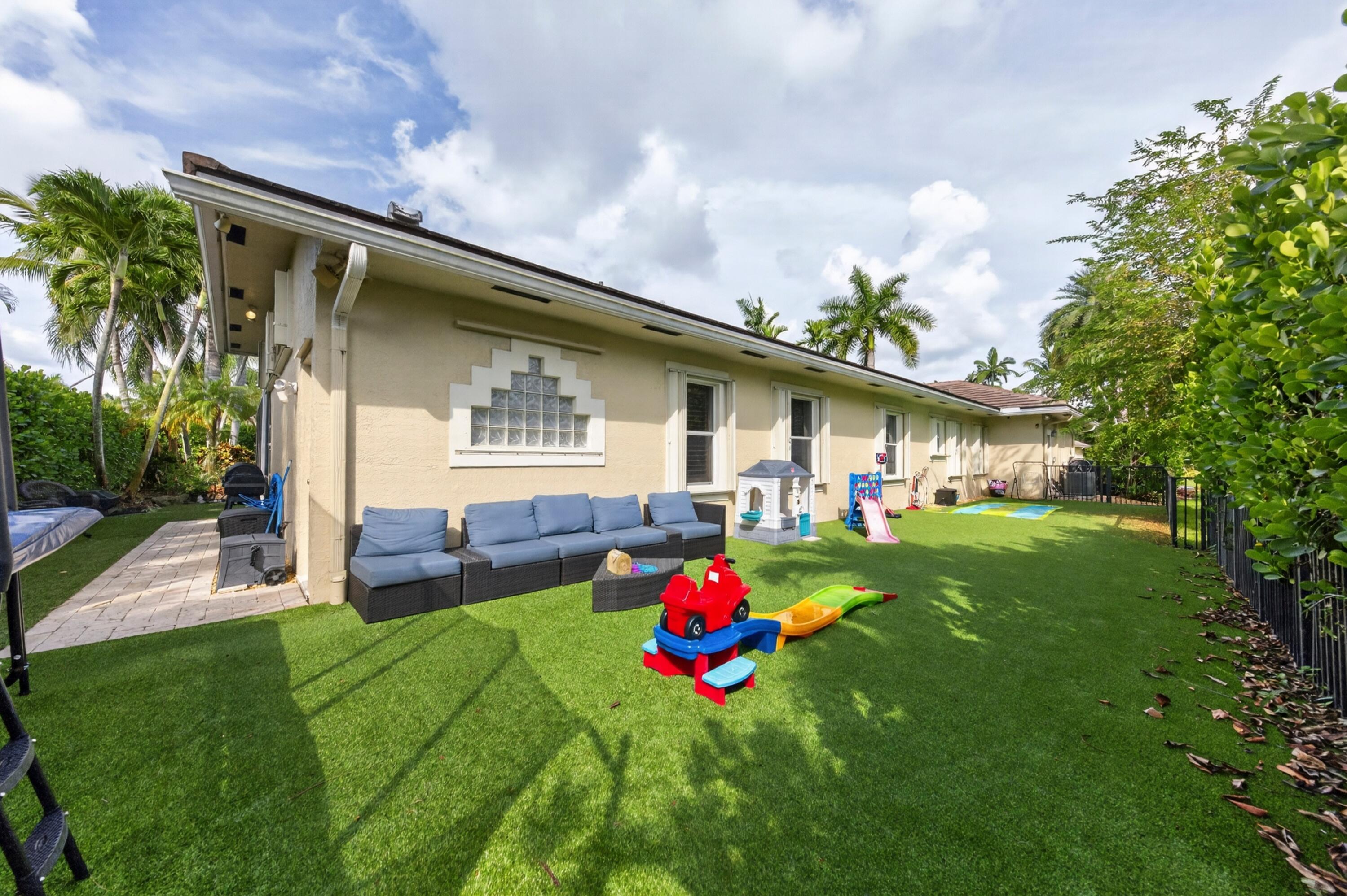 10506 NW 66th Street