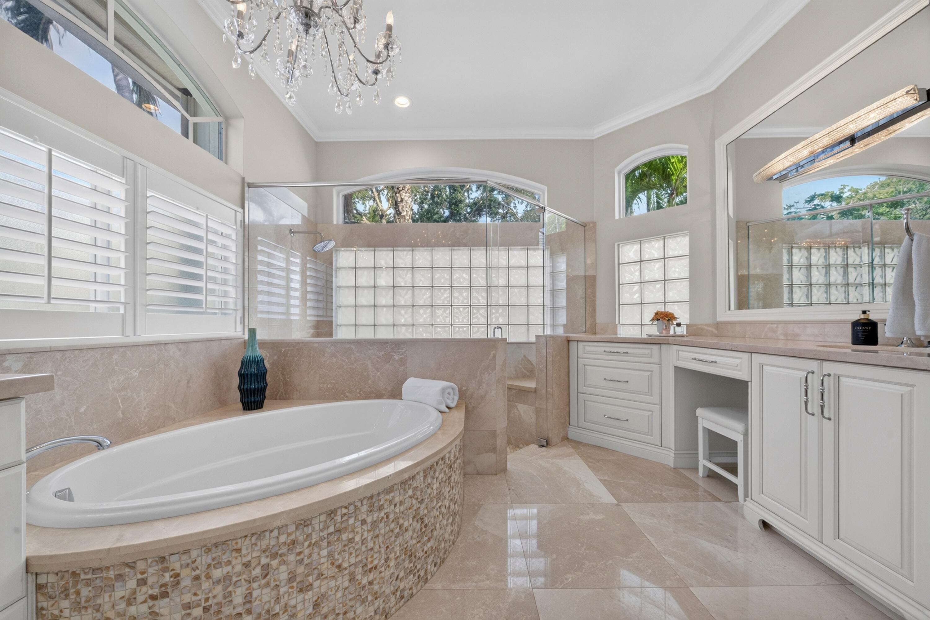 10506 NW 66th Street