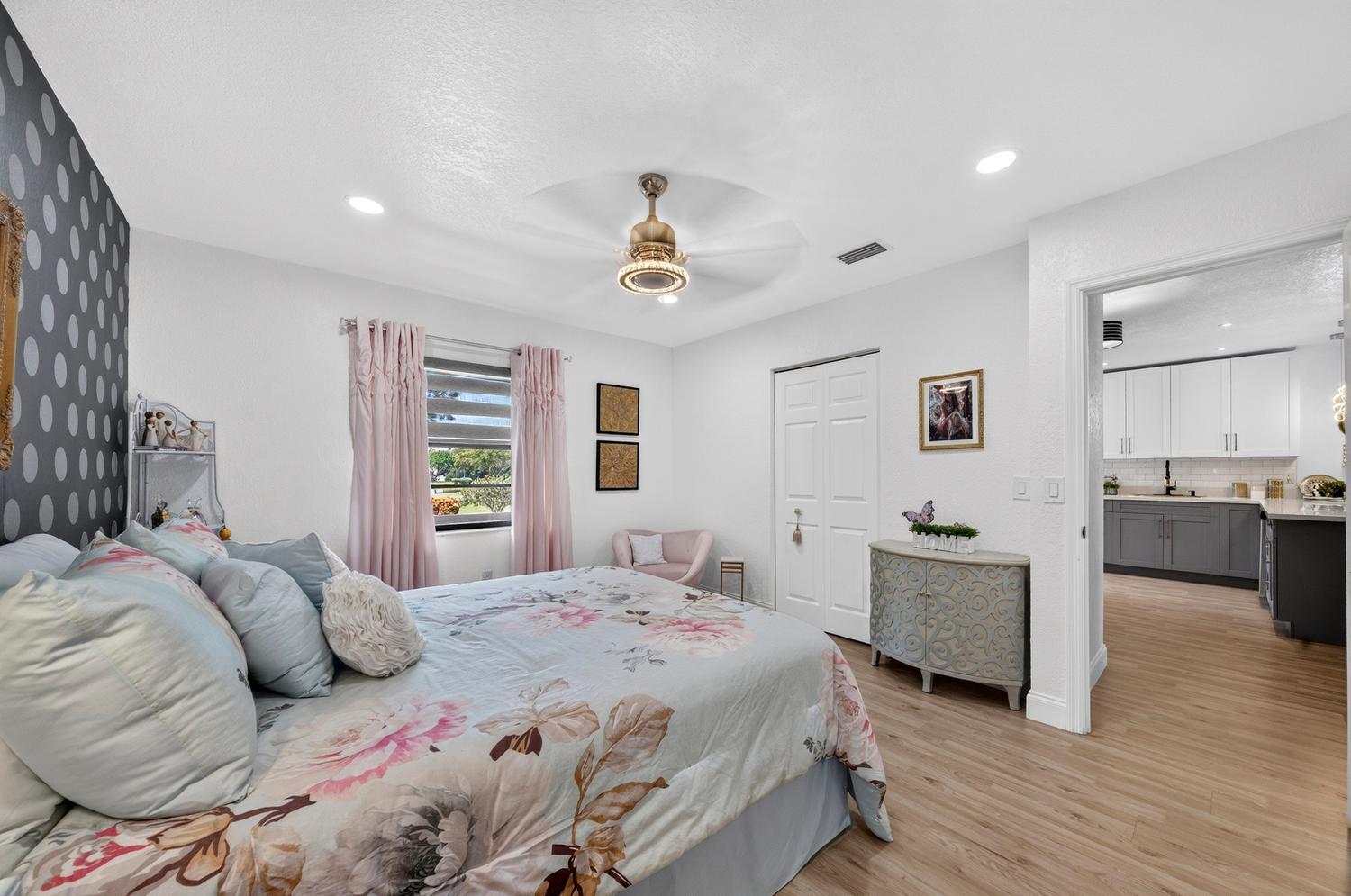 8425 Casa Del Lago Unit H