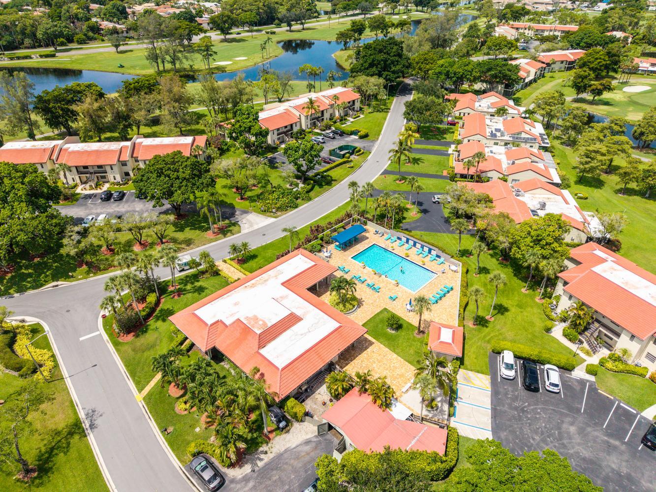 8425 Casa Del Lago Unit H