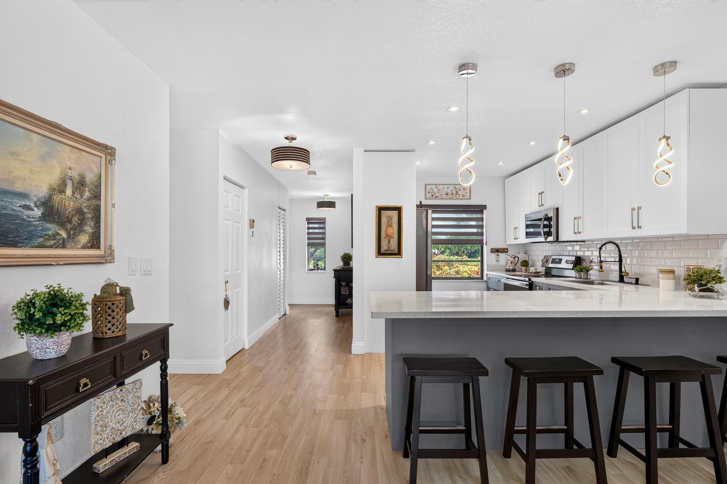 8425 Casa Del Lago Unit H