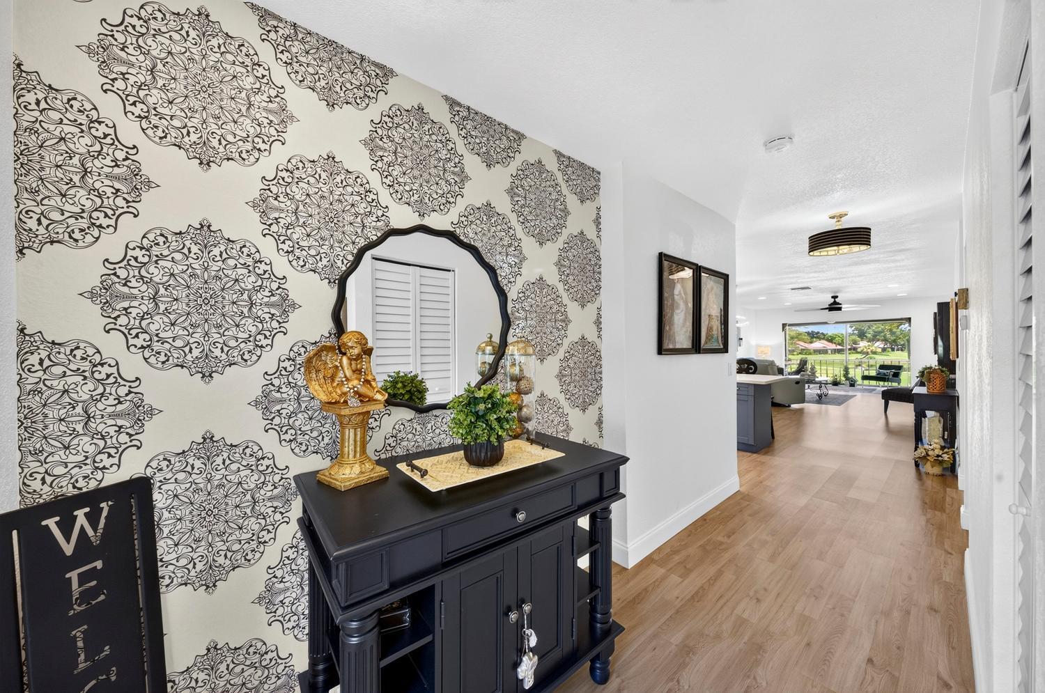 8425 Casa Del Lago Unit H