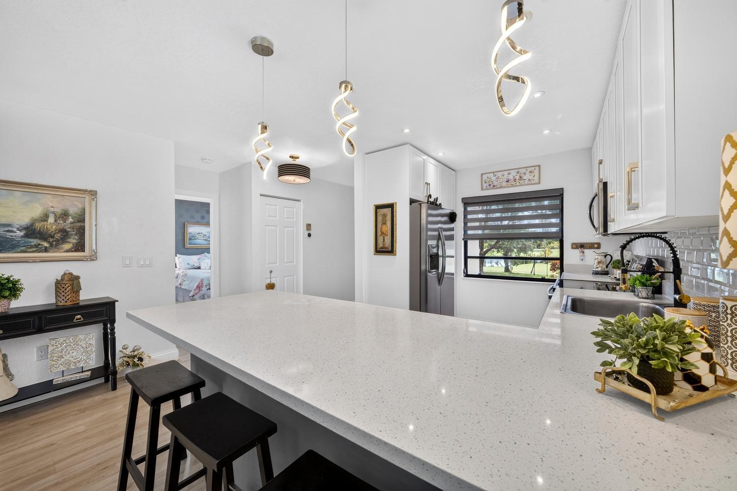 8425 Casa Del Lago Unit H