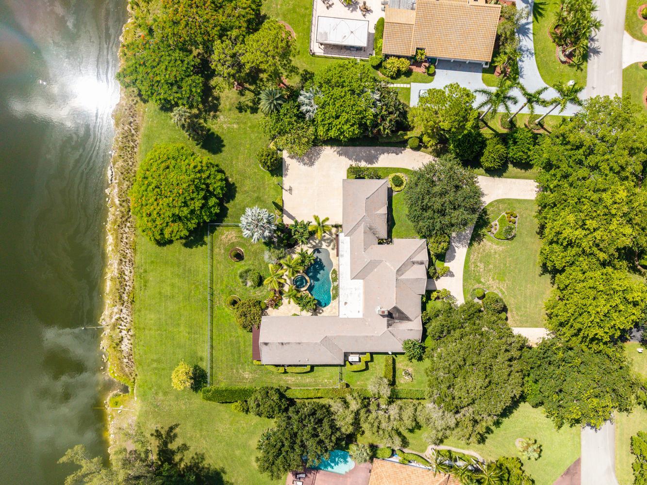 5591 W Leitner Drive