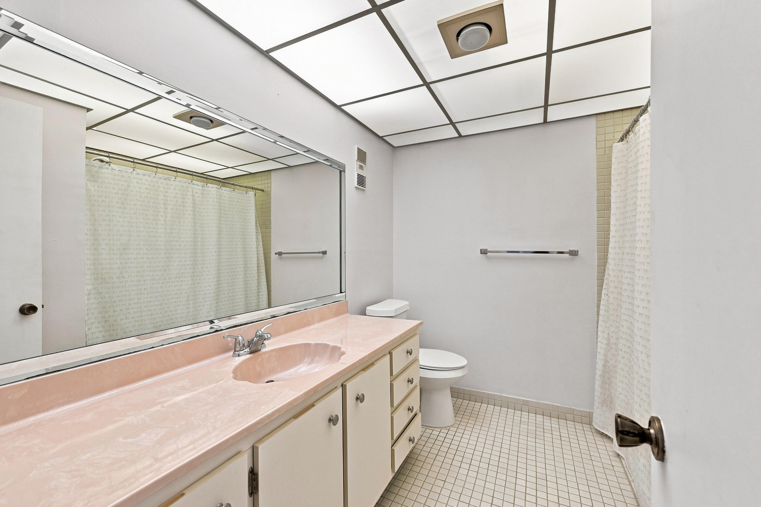 7432 ASHMONT Circle 208