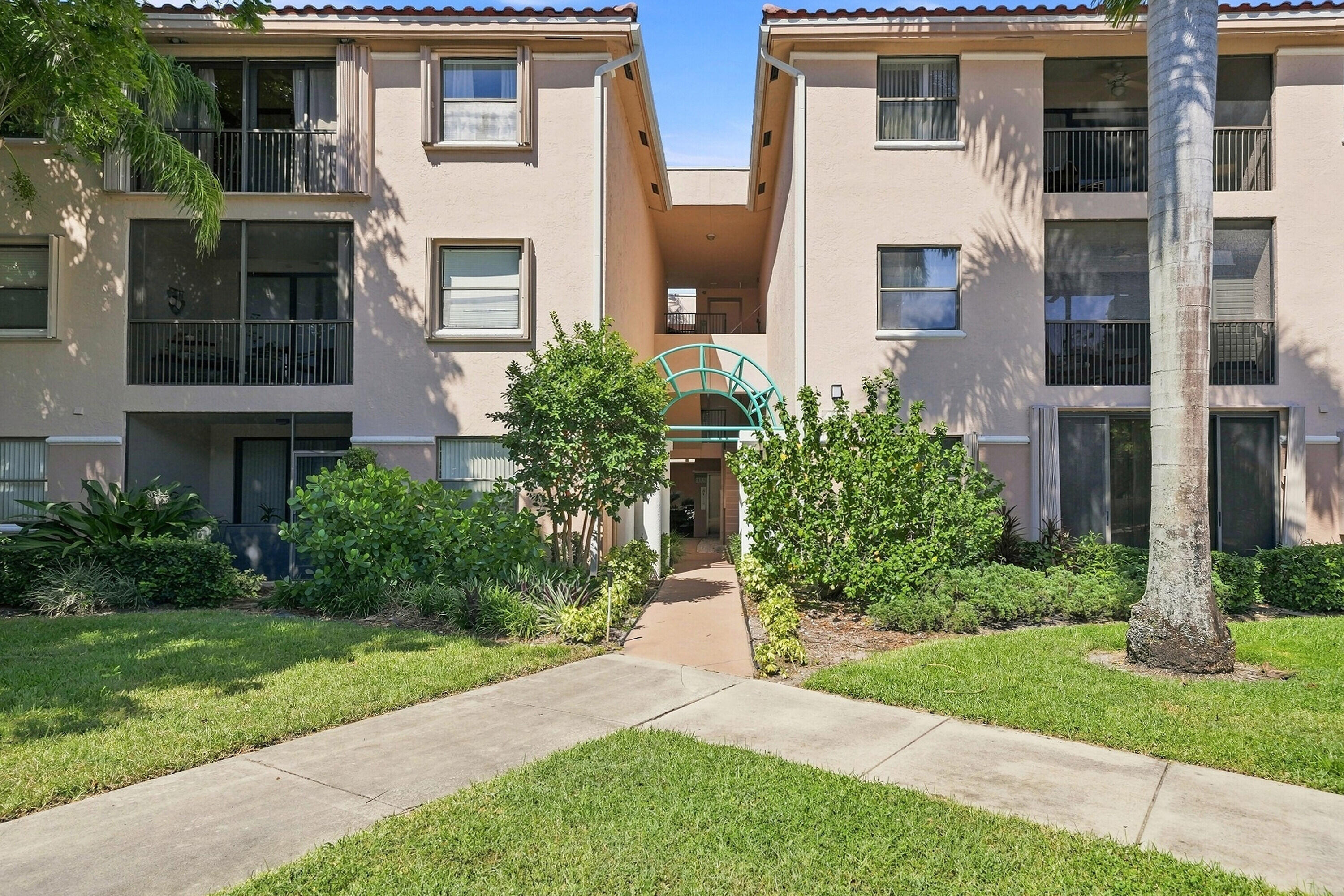 4111 CORAL TREE Circle 321