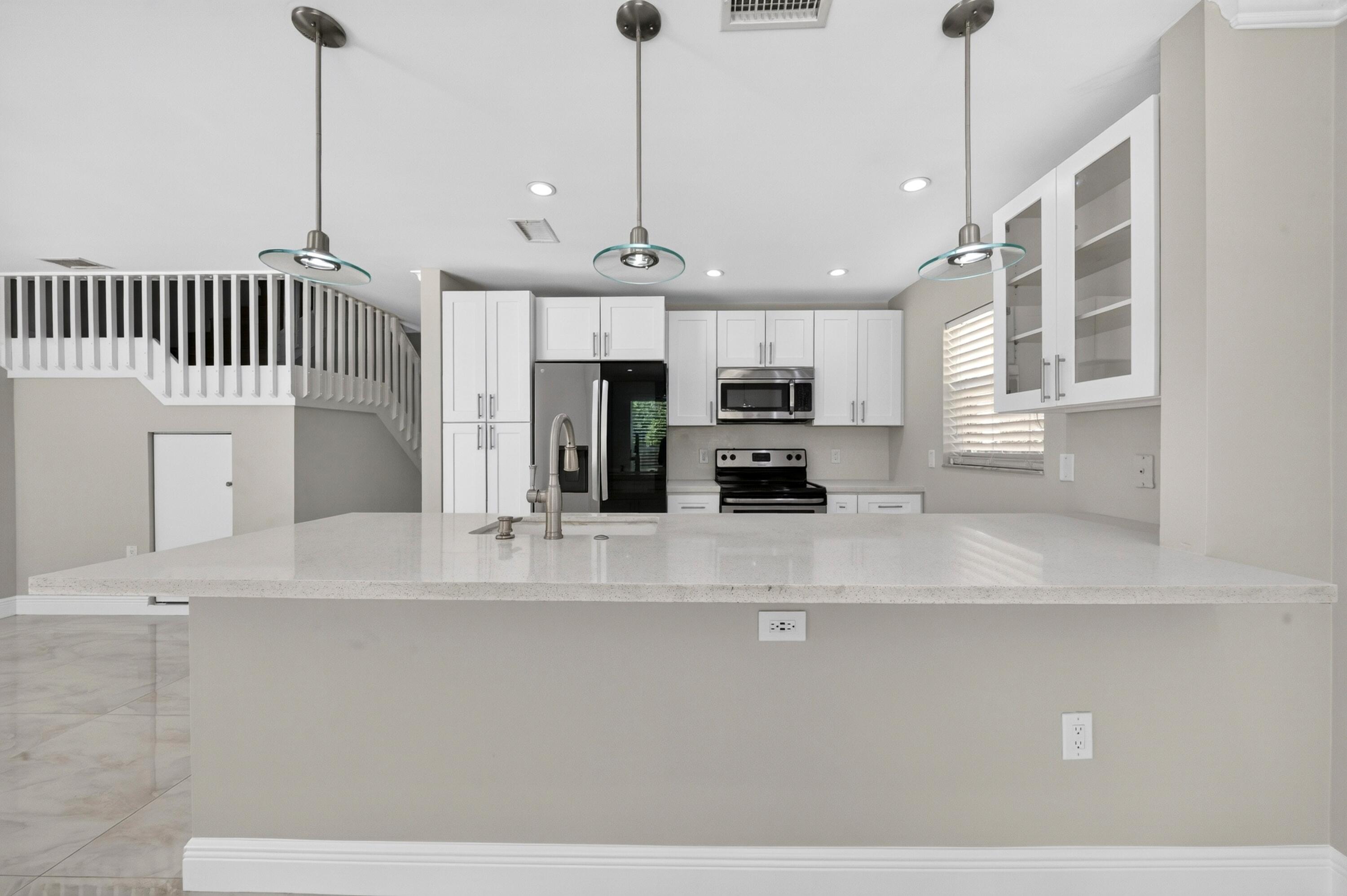 6765 NW 75th Place