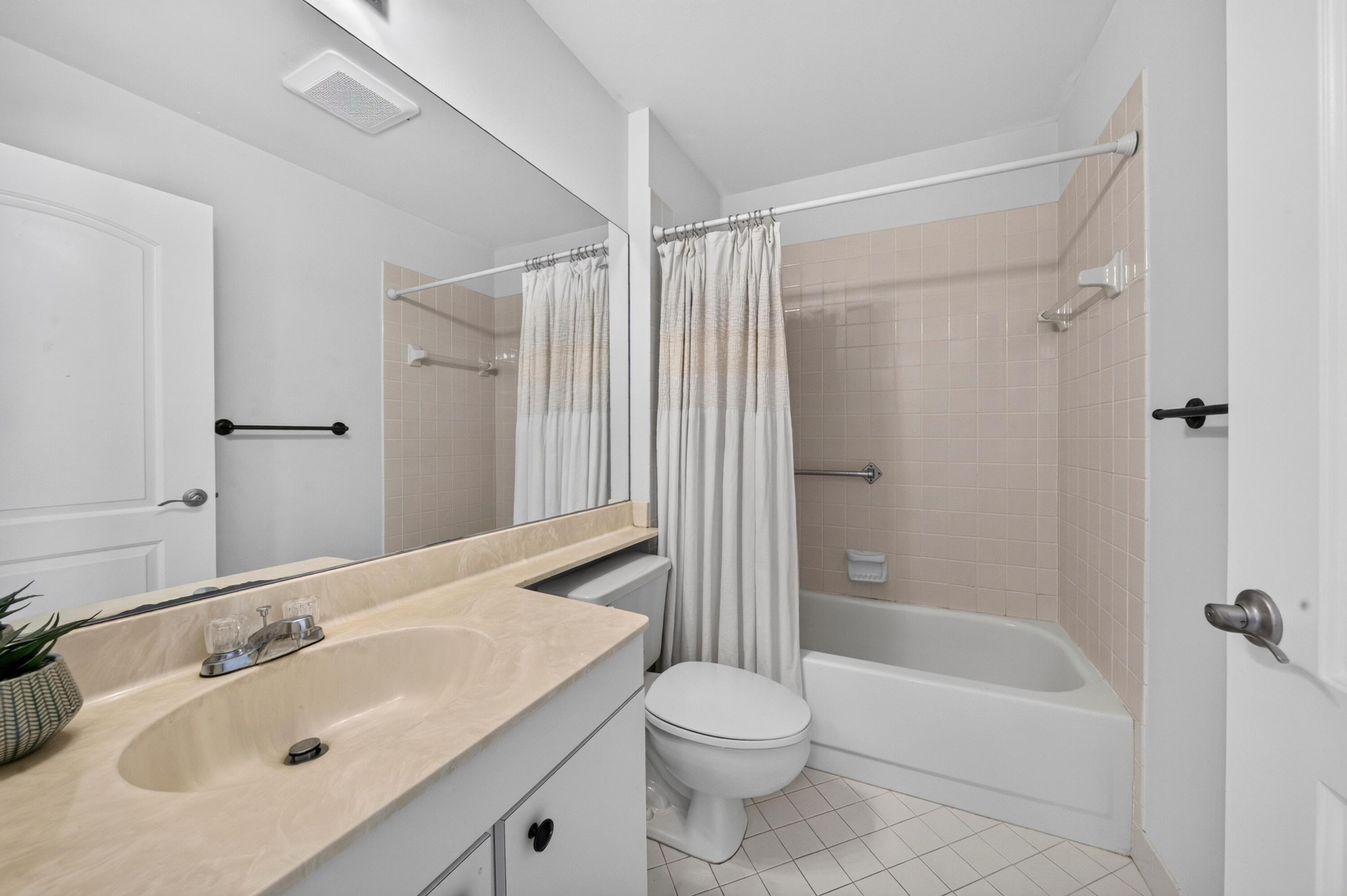 6765 NW 75th Place