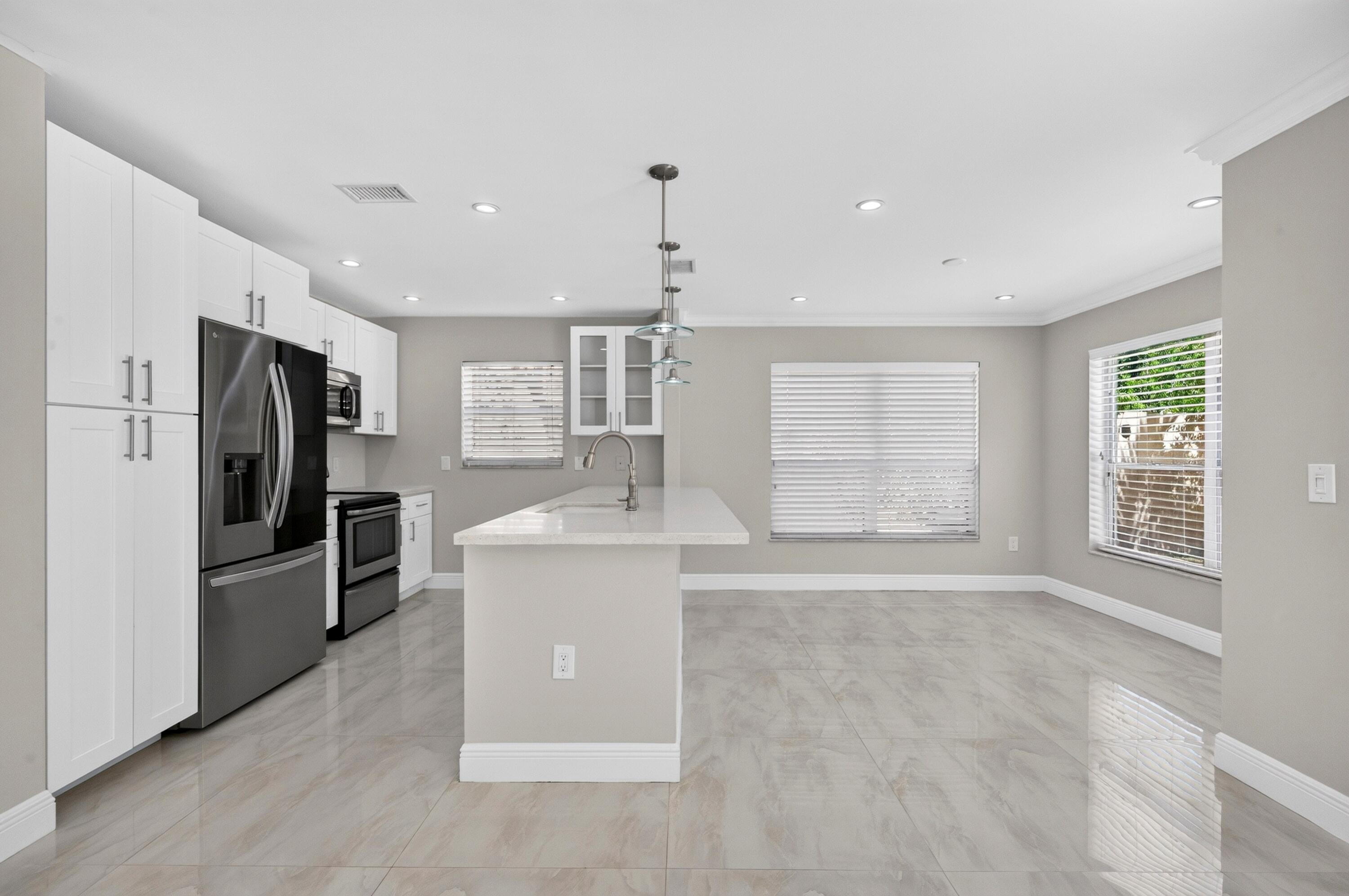 6765 NW 75th Place