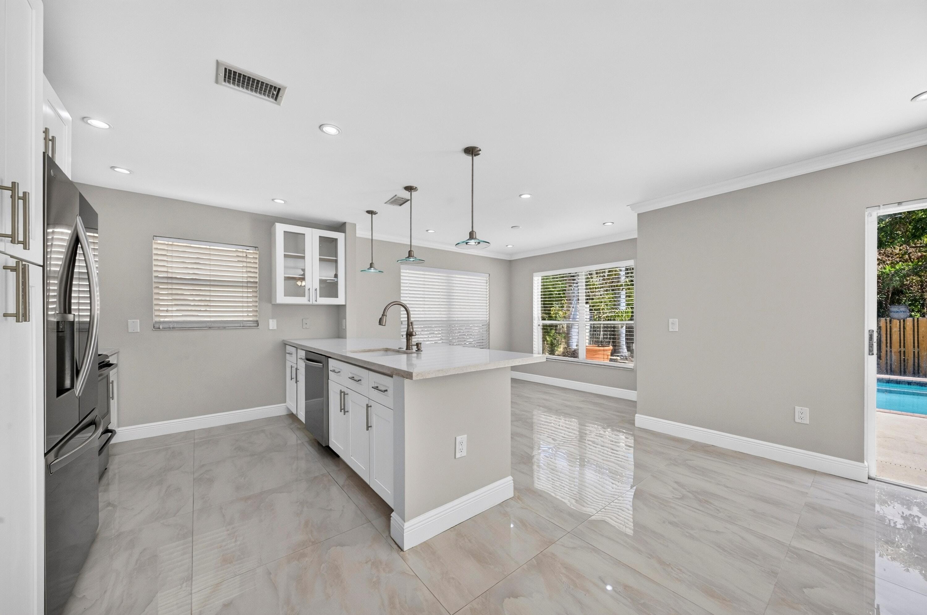 6765 NW 75th Place