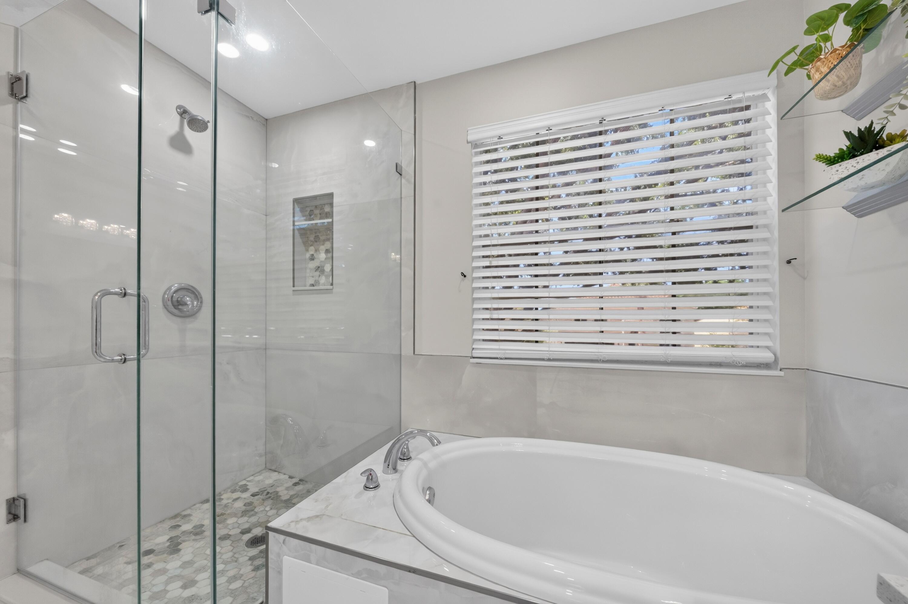 6765 NW 75th Place