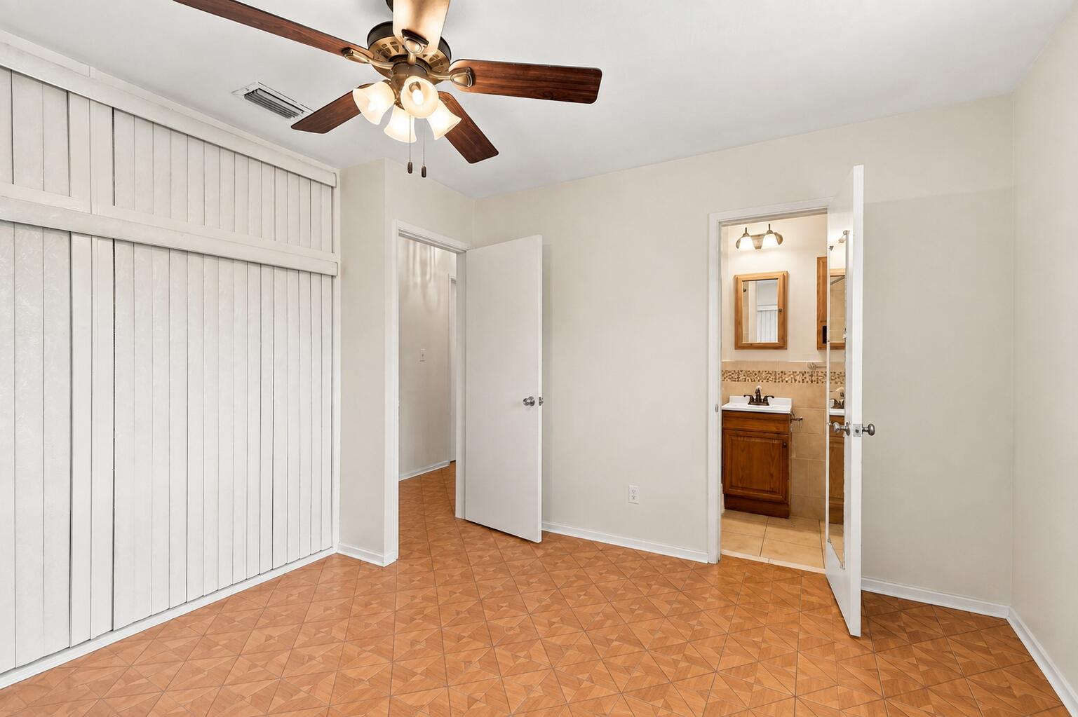 2511 NE 12TH Court