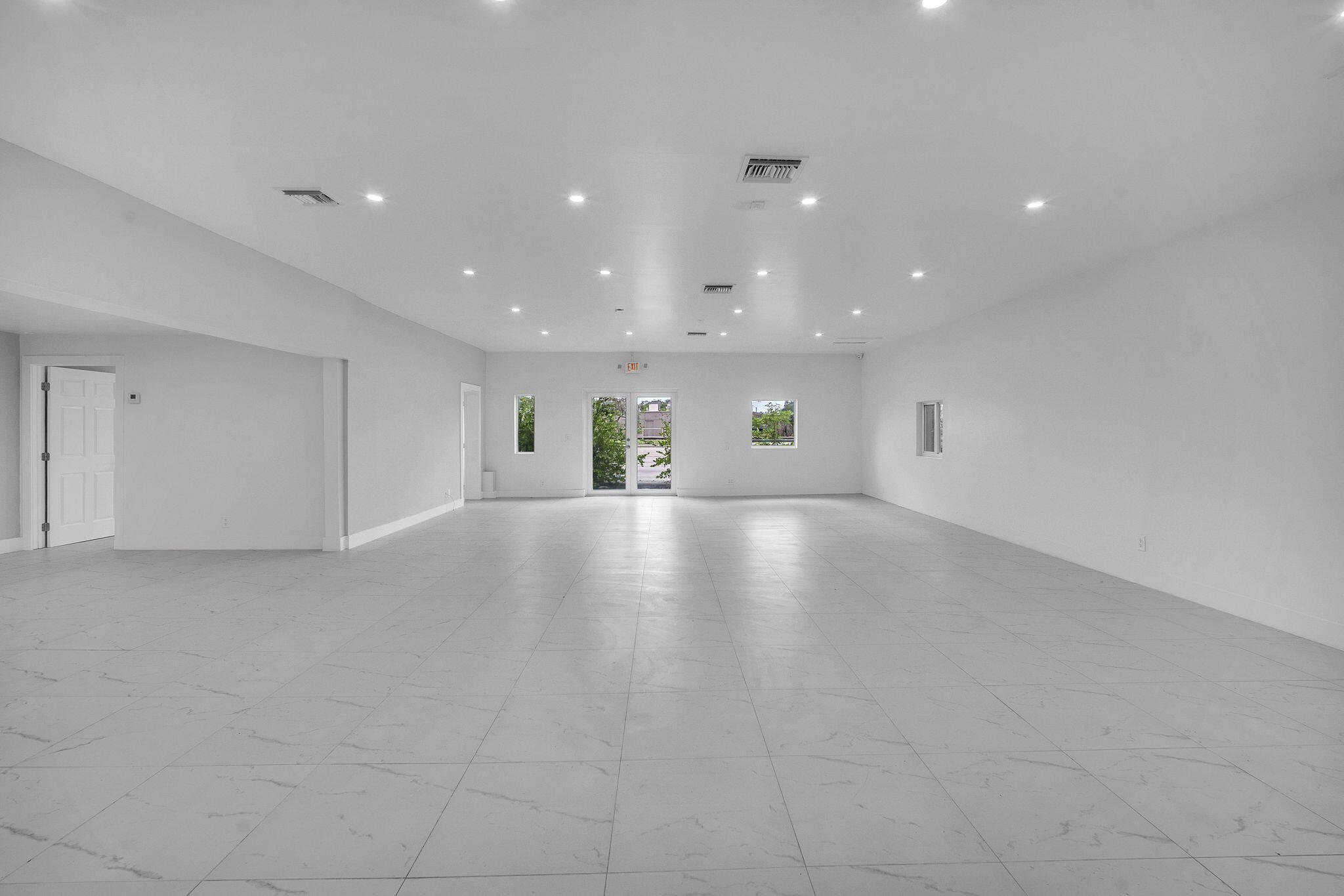 3311 N DIXIE