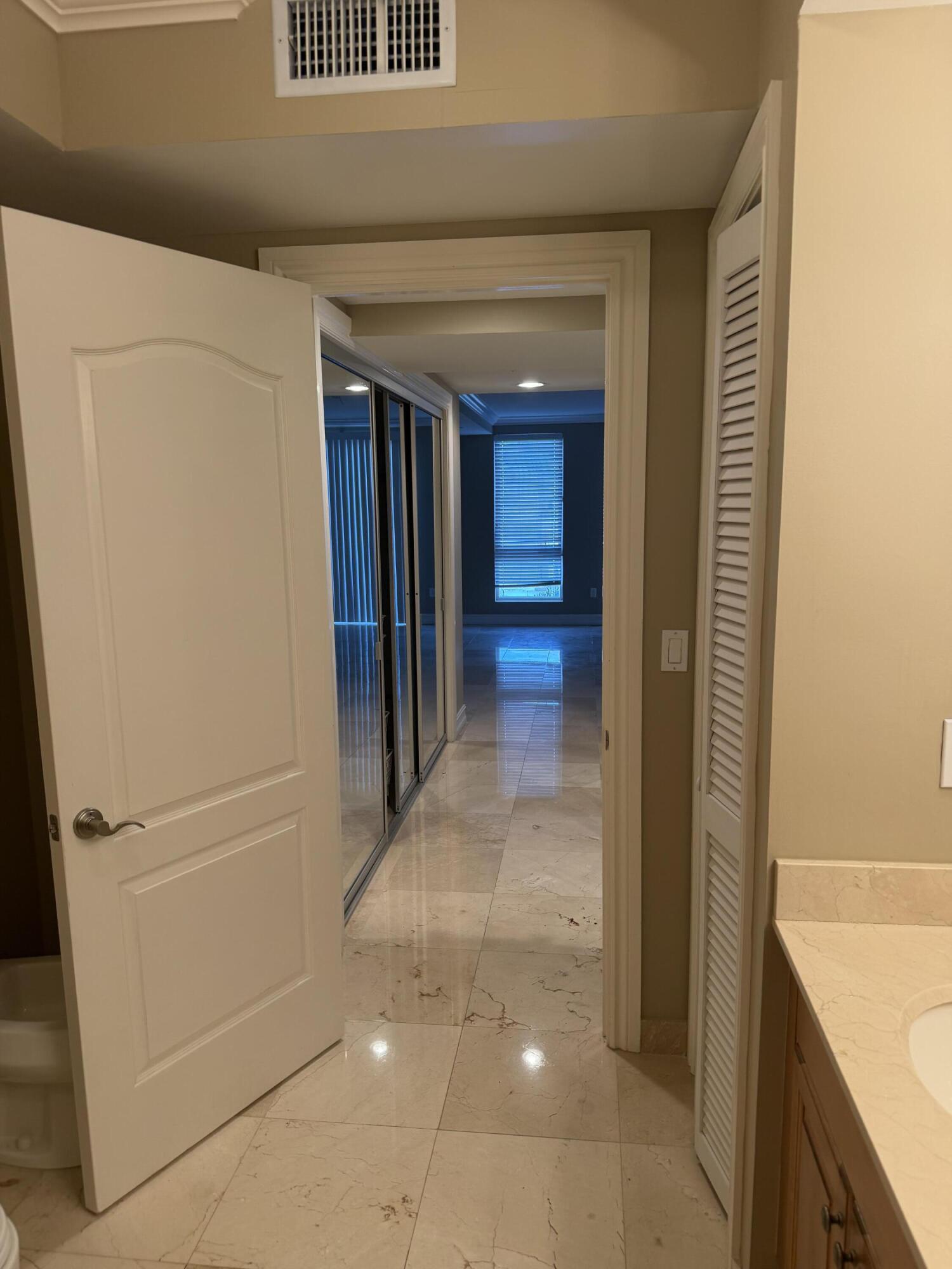 9 NE 20TH Avenue 503