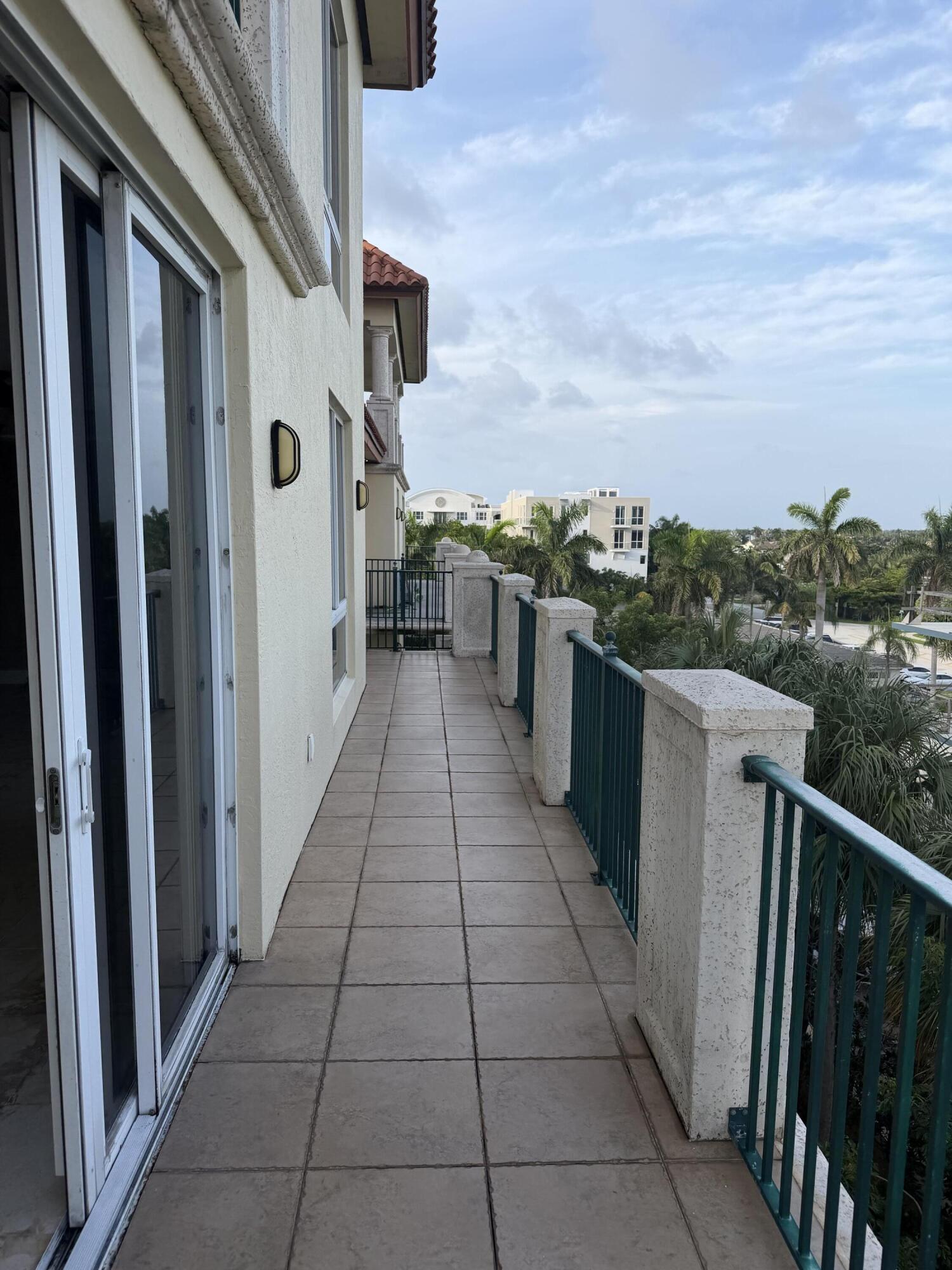 9 NE 20TH Avenue 503