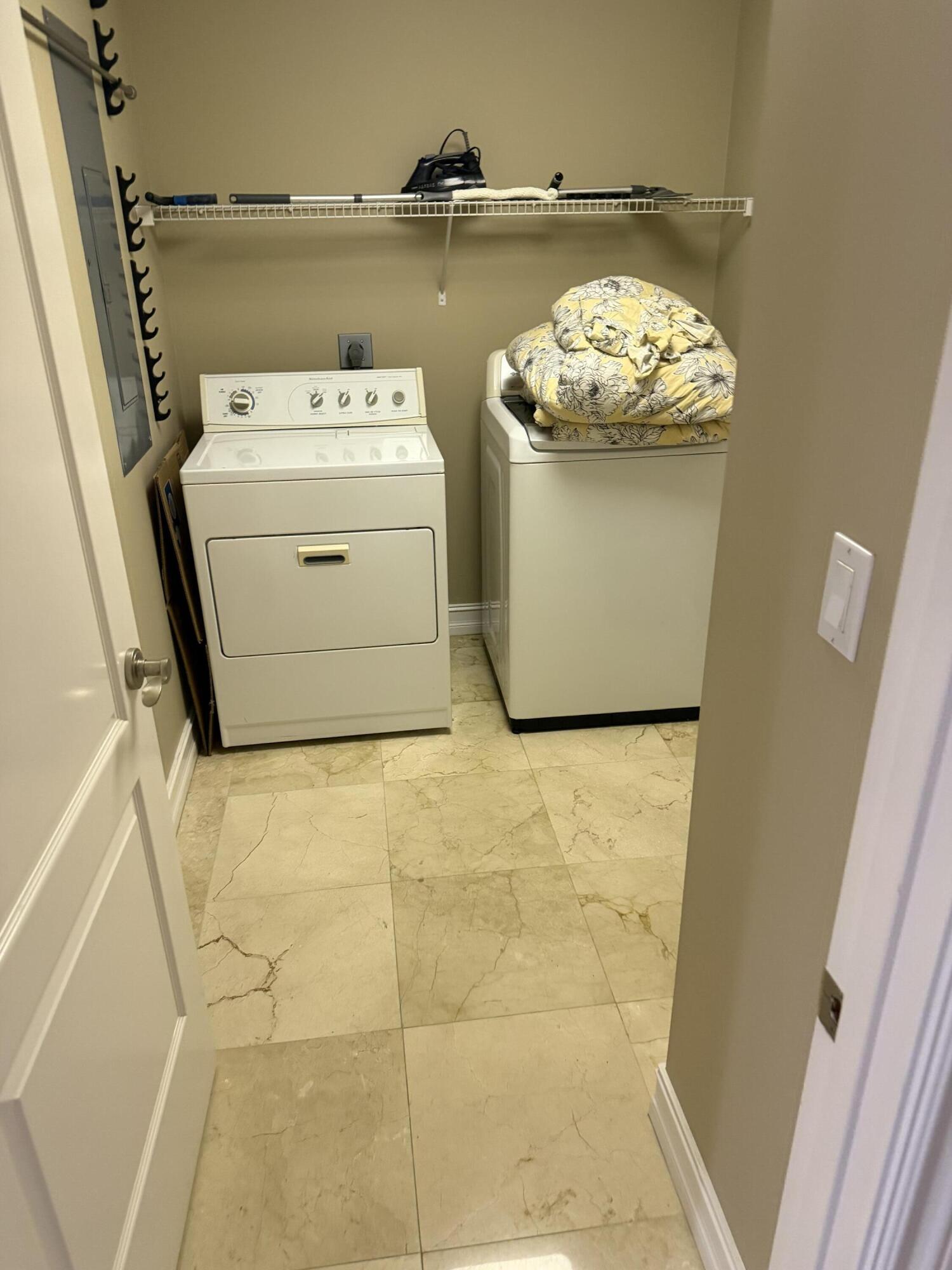9 NE 20TH Avenue 503