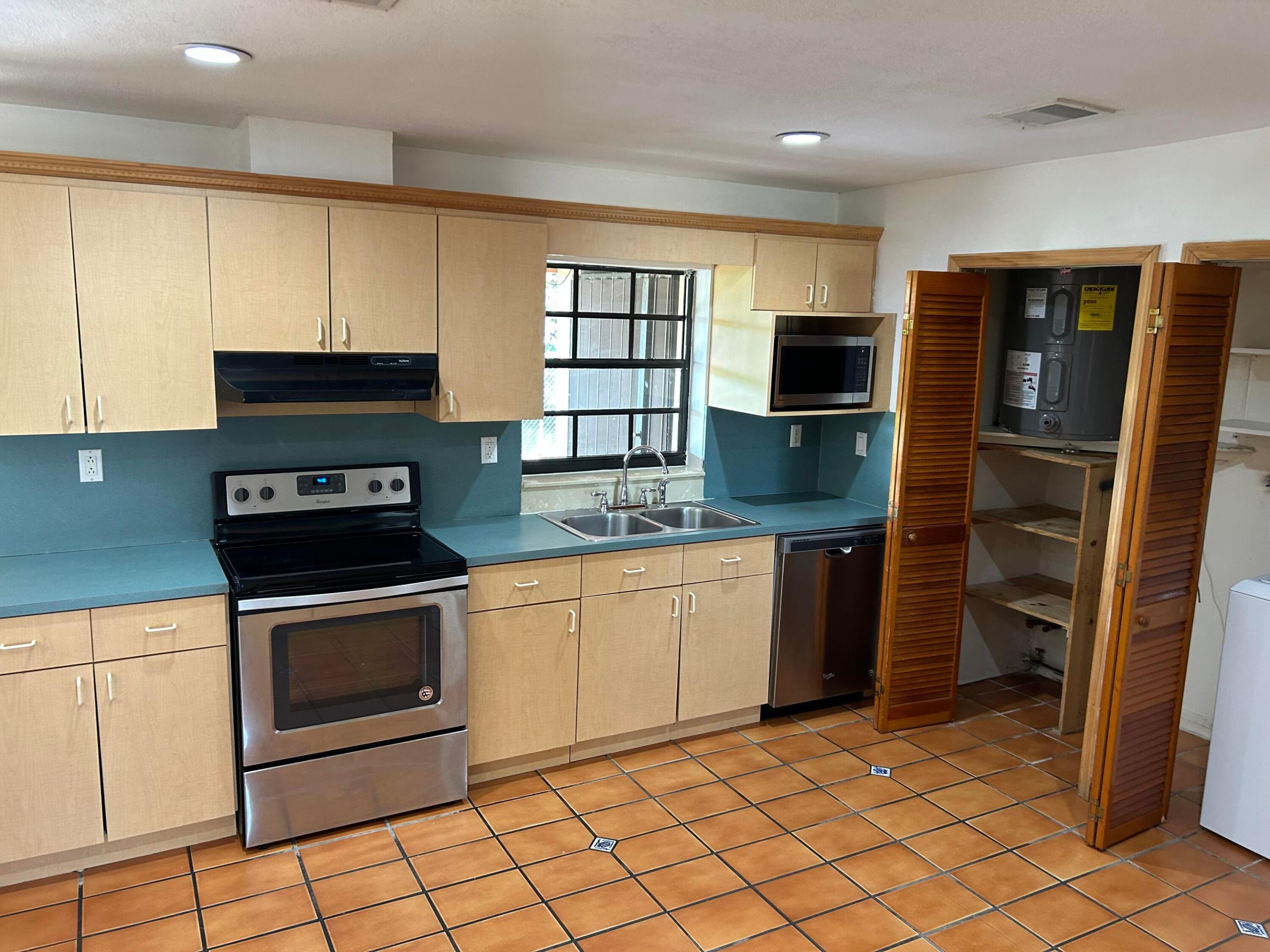 4900 SW 103RD Place 1