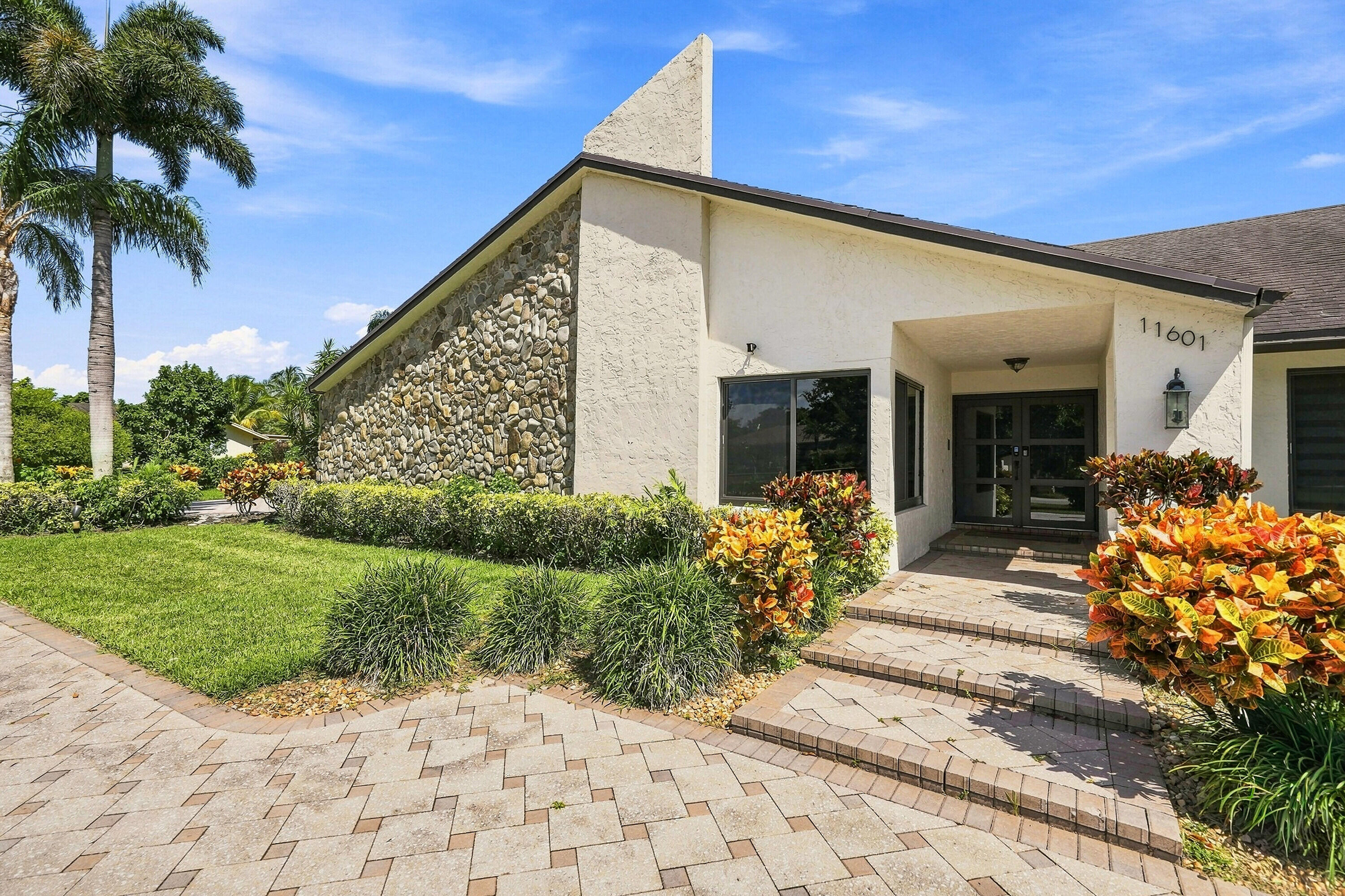 11601 SW 21st Court
