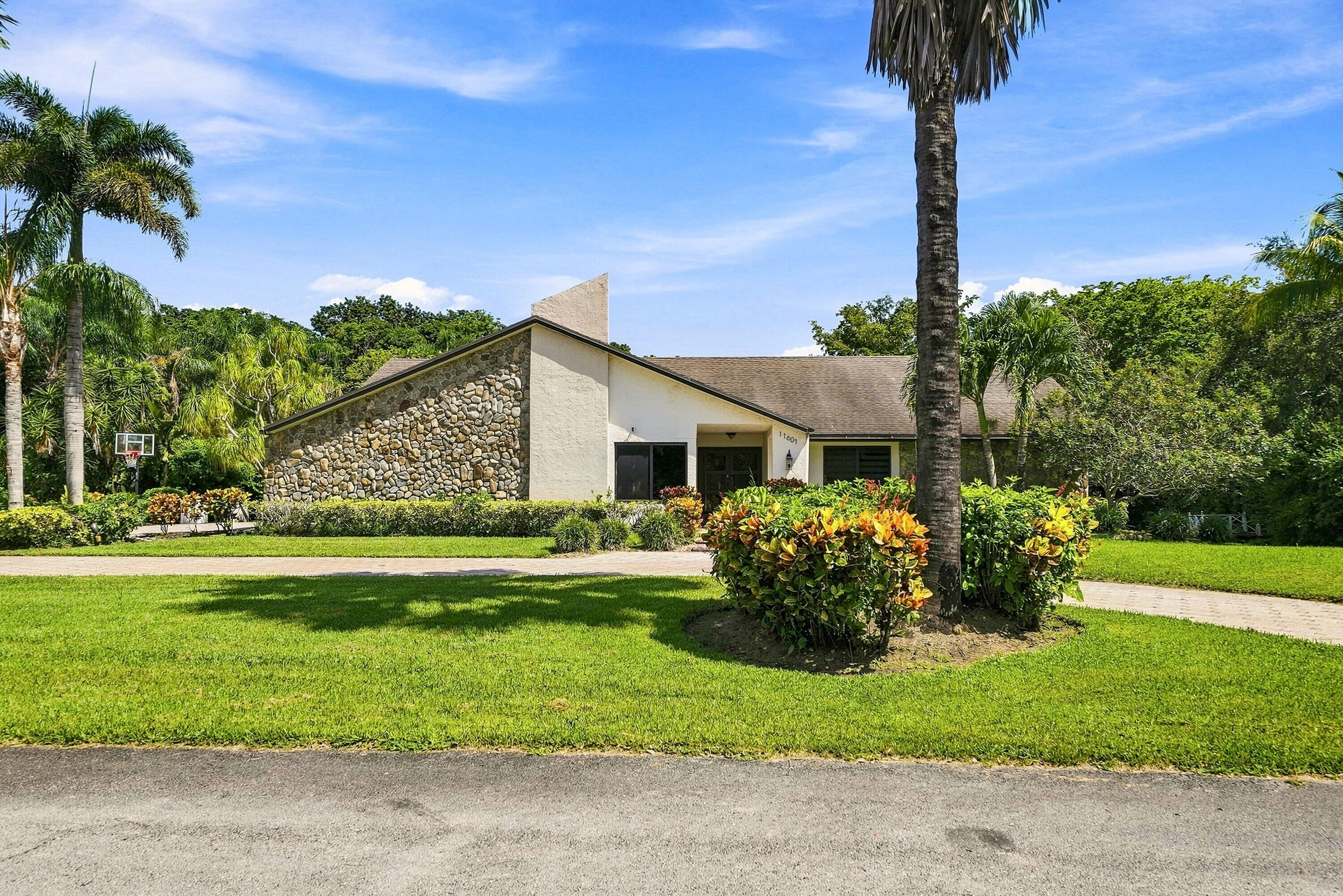 11601 SW 21st Court