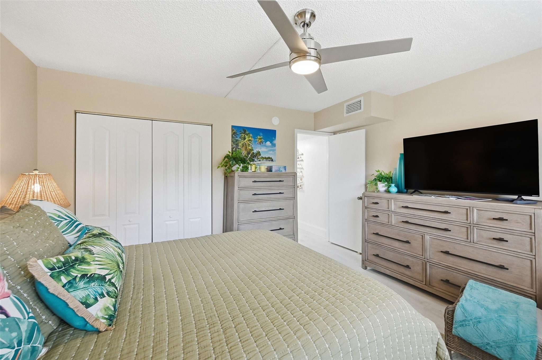 3003 Portofino Isle B2