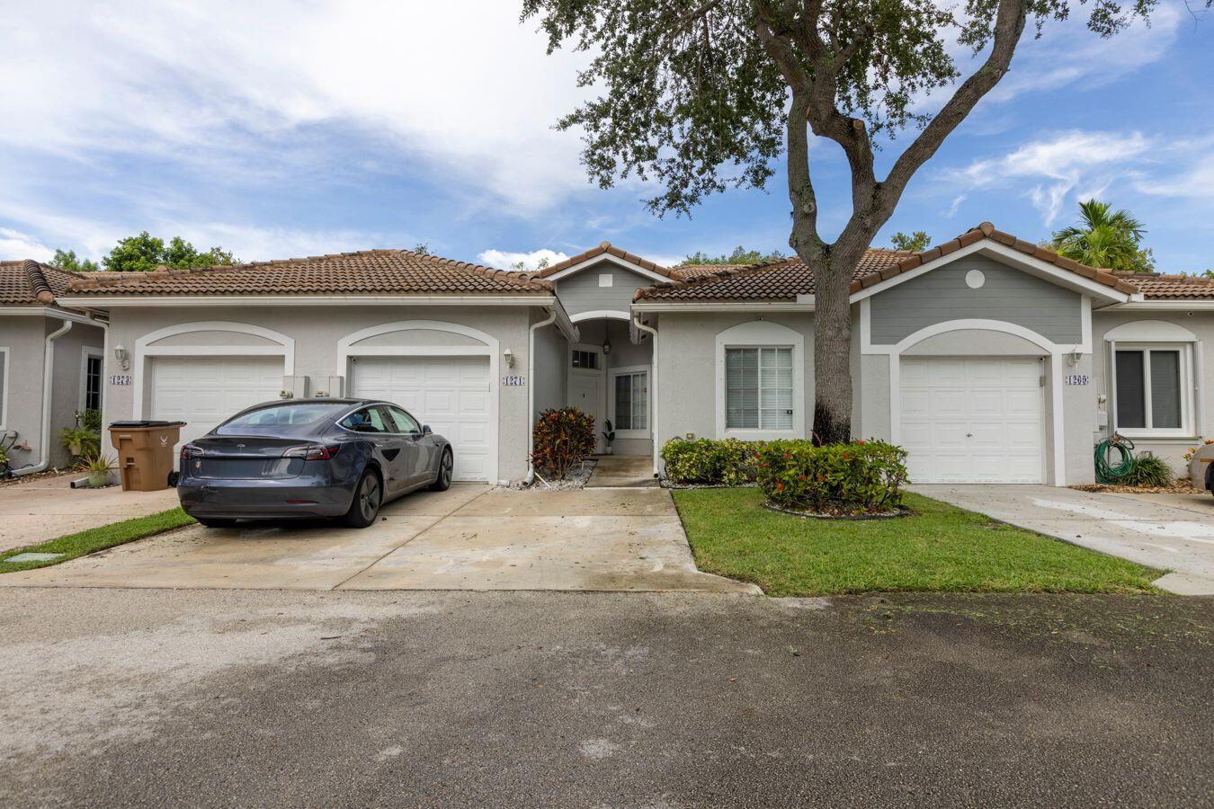 1271 SW 48TH Terrace
