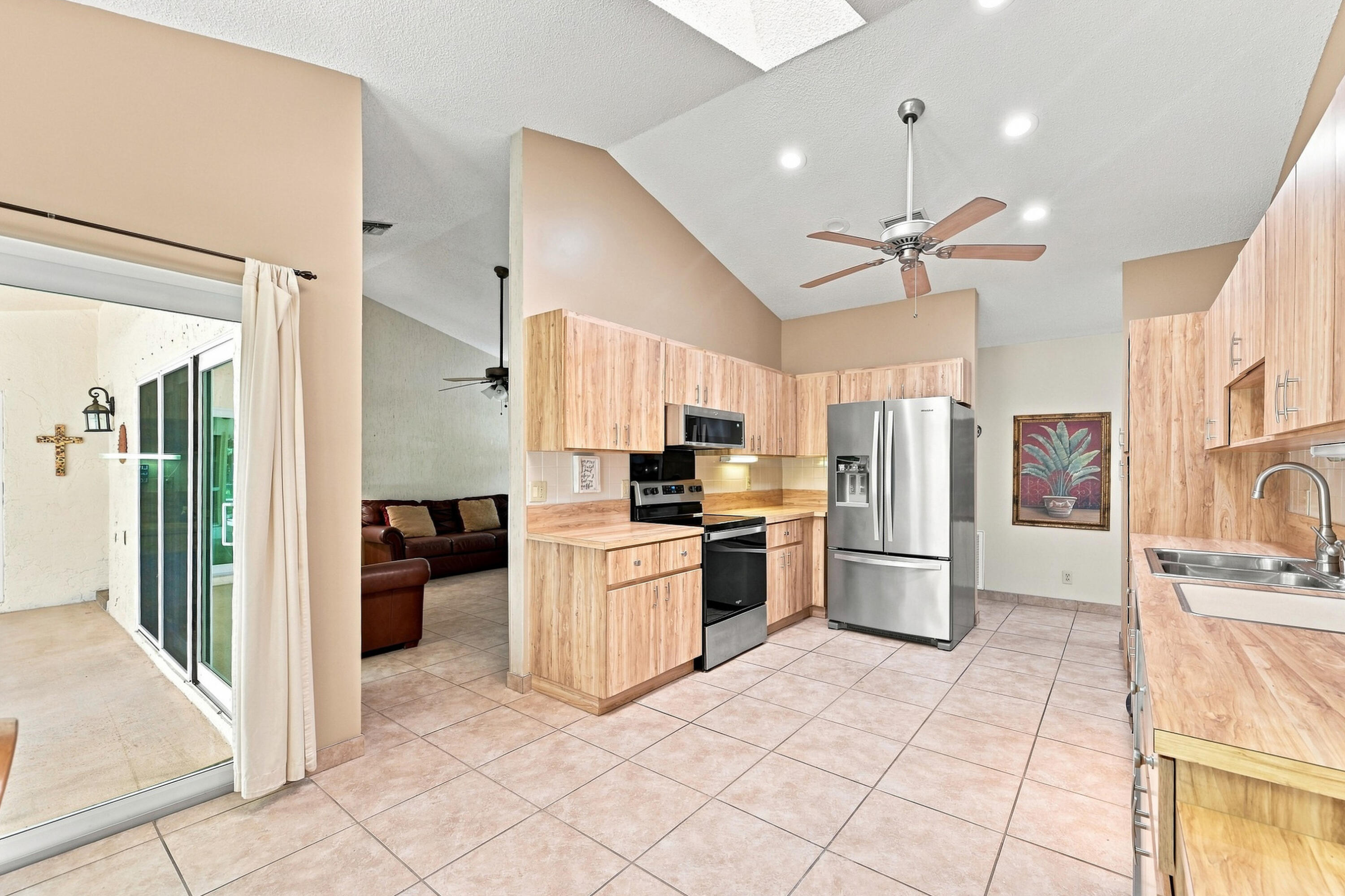 2111 NW 86TH Way