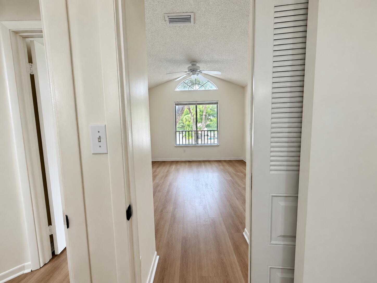 1172 CORAL CLUB Drive 1172