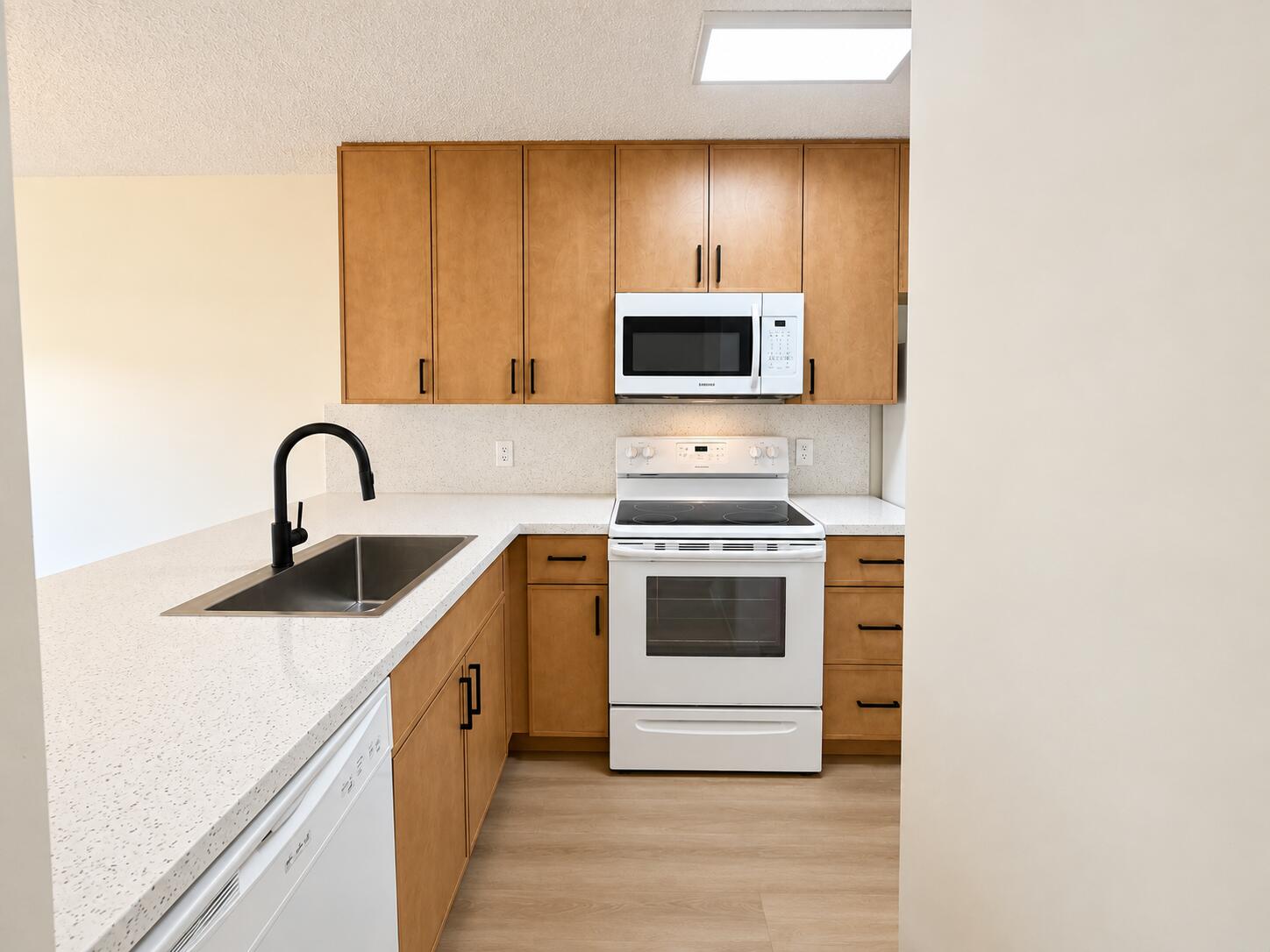 1172 CORAL CLUB Drive 1172