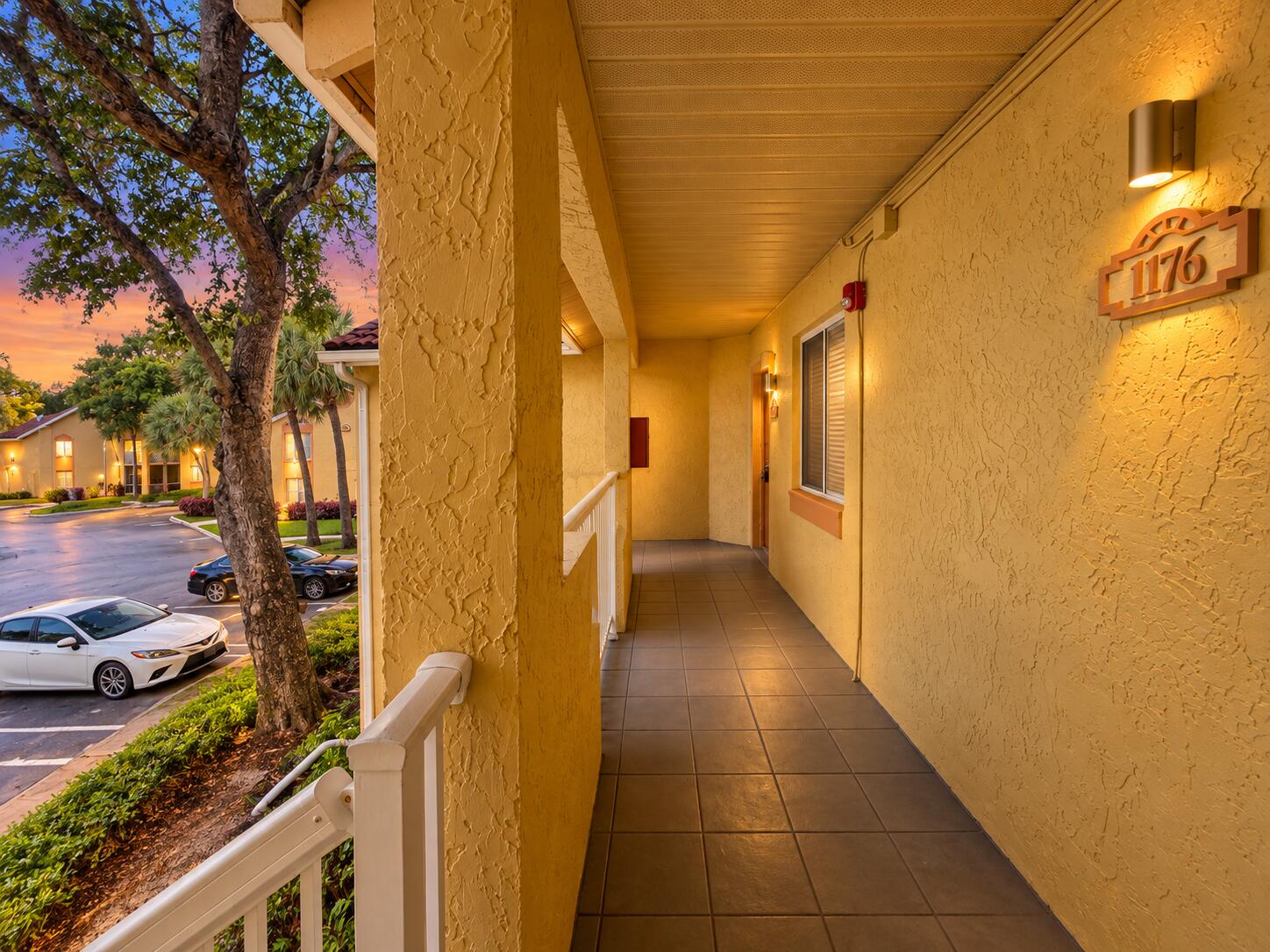 1172 CORAL CLUB Drive 1172