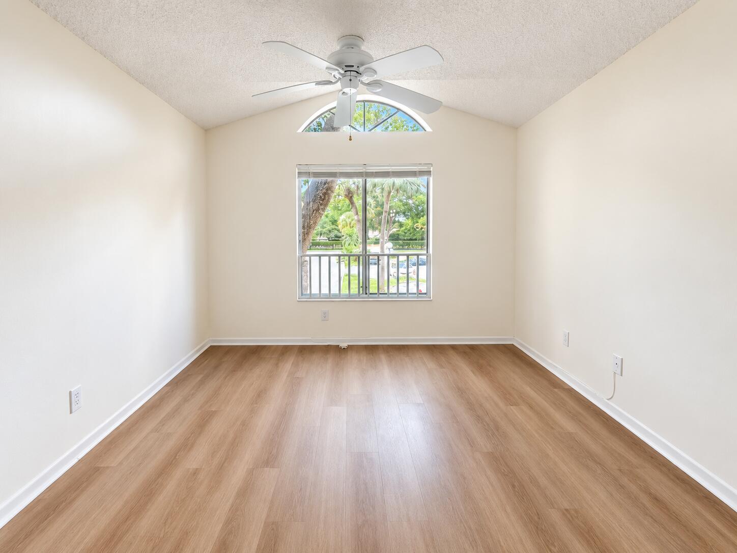 1172 CORAL CLUB Drive 1172