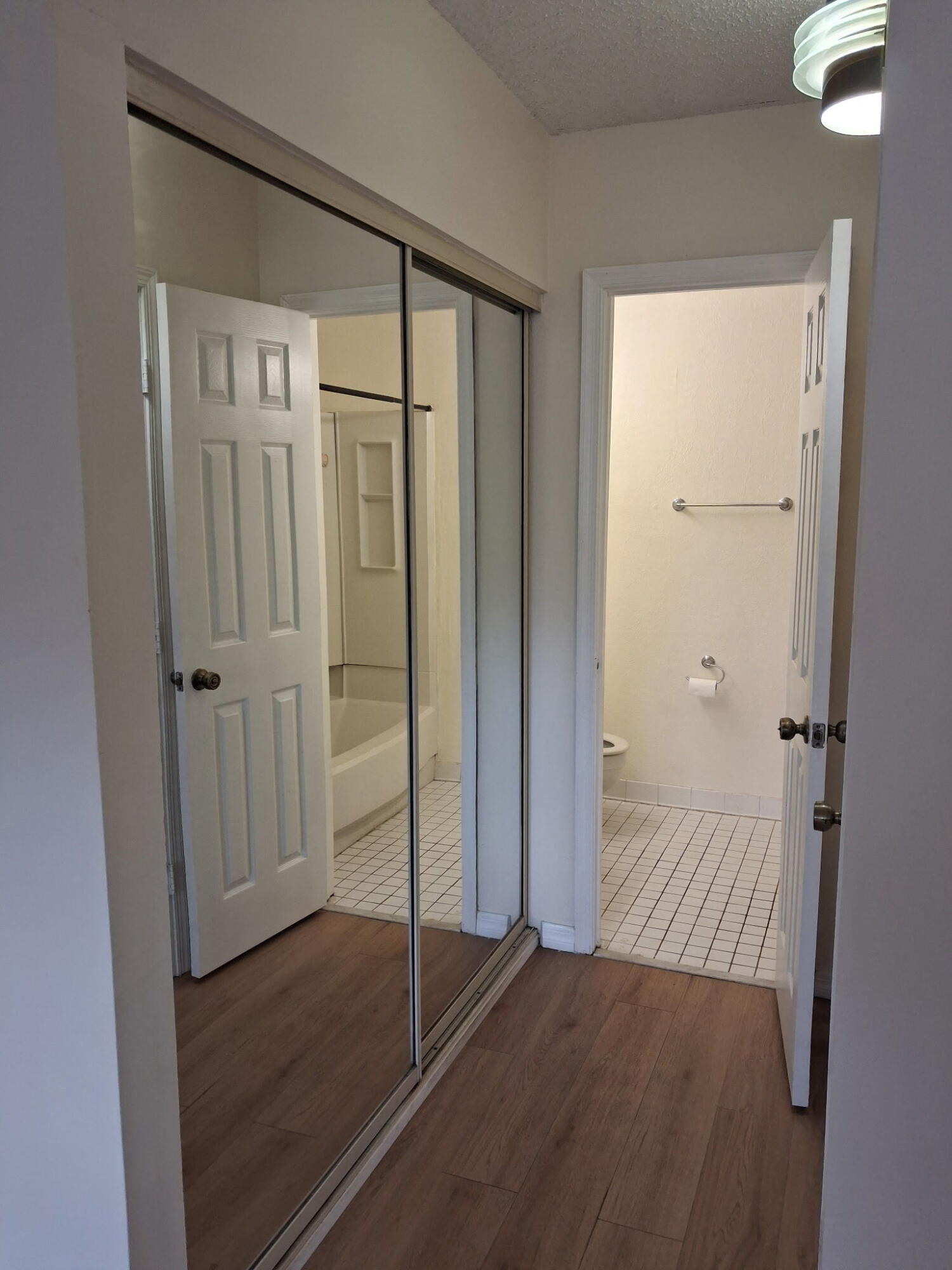 2401 RIVERSIDE Drive 517