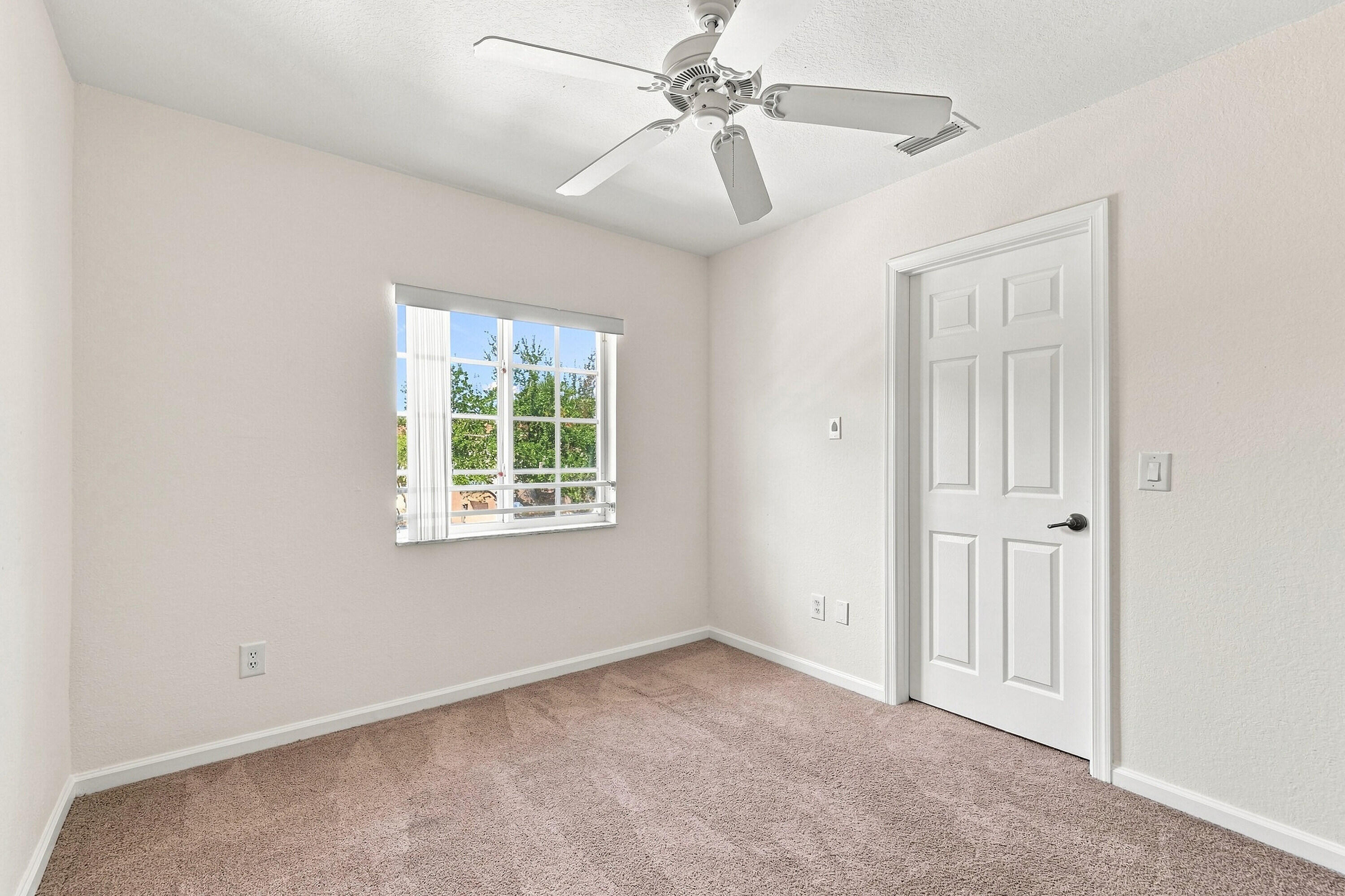 6720 CYPRESS WALK Terrace
